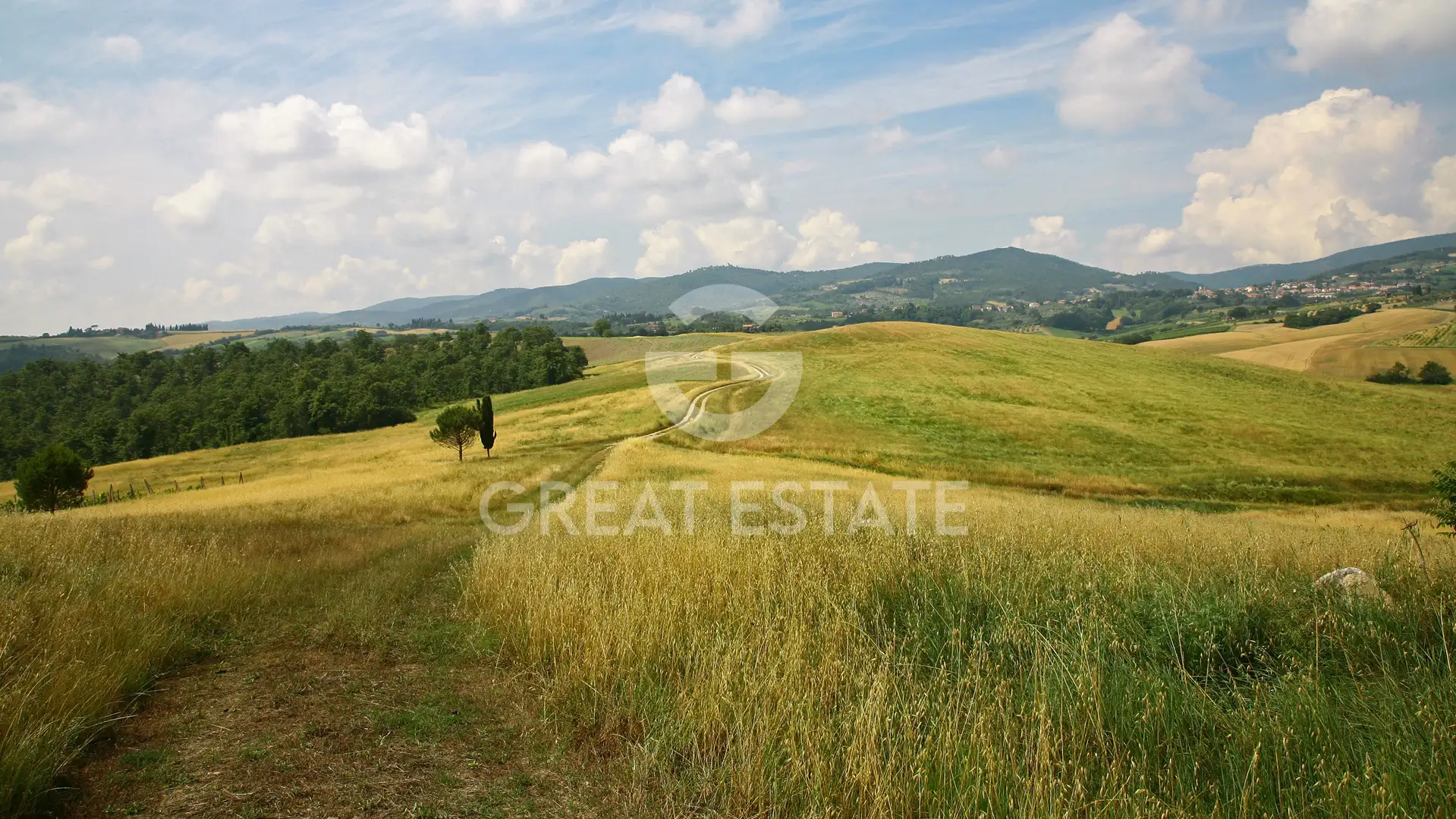 House 981m² in Italy, Perugia. Priced at 650000€ rent photo-14