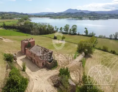Buy in Italy for 2350000€
