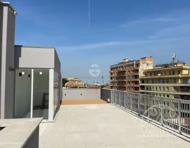 Buy in Italy for 1450000€