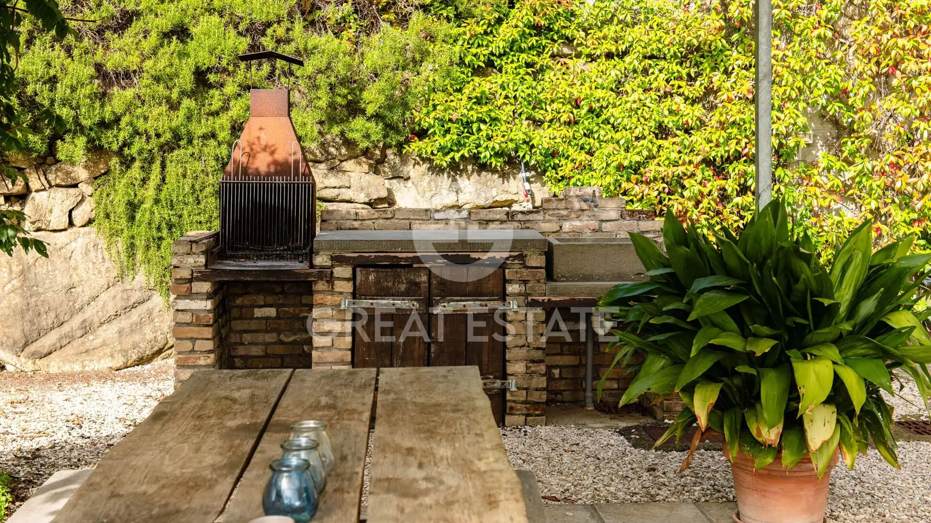 House 307m² in Italy, Perugia. Priced at 1300000€ rent photo-14