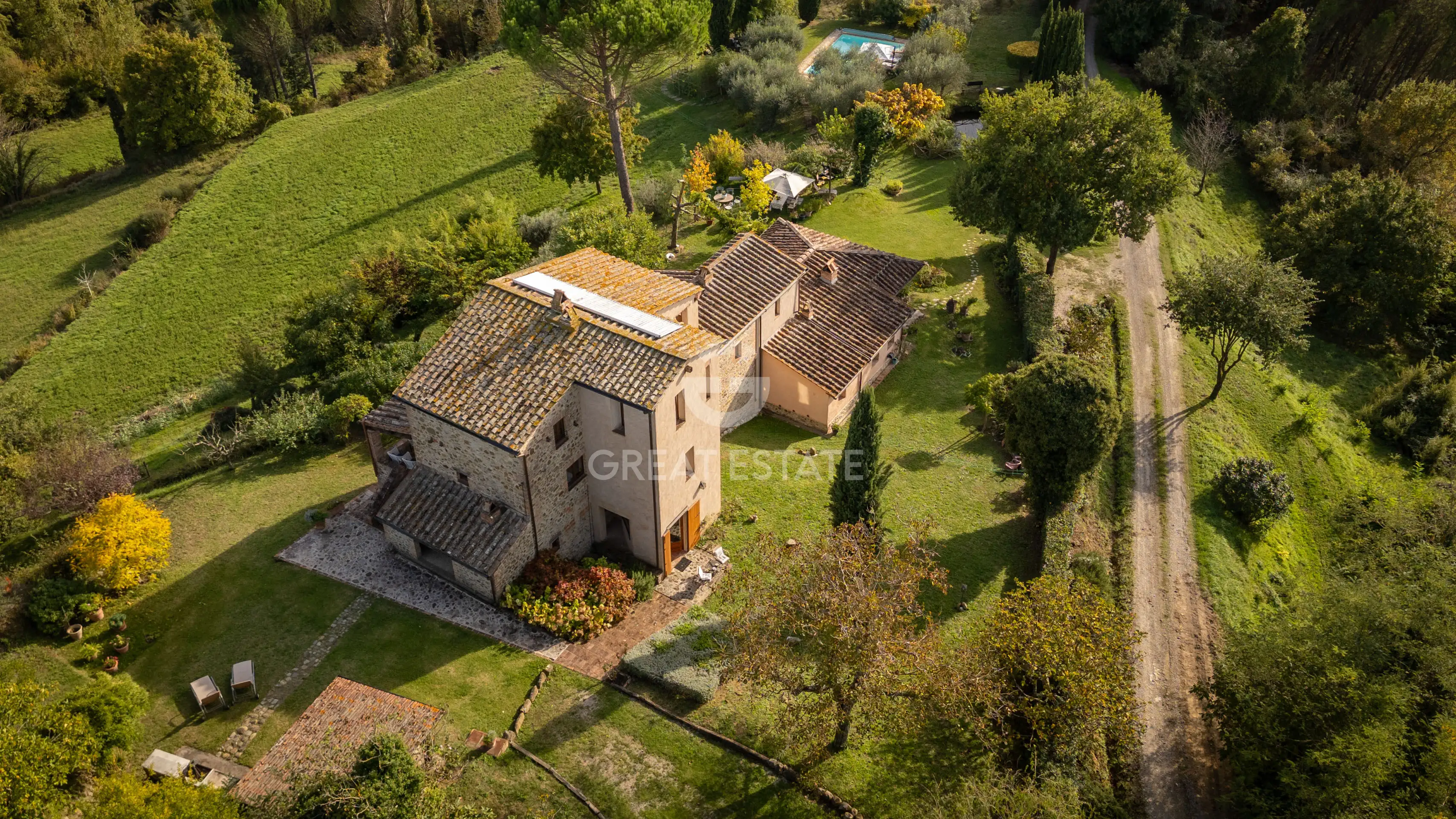 House 478m² in Italy, Perugia. Priced at 1700000€ rent photo-9