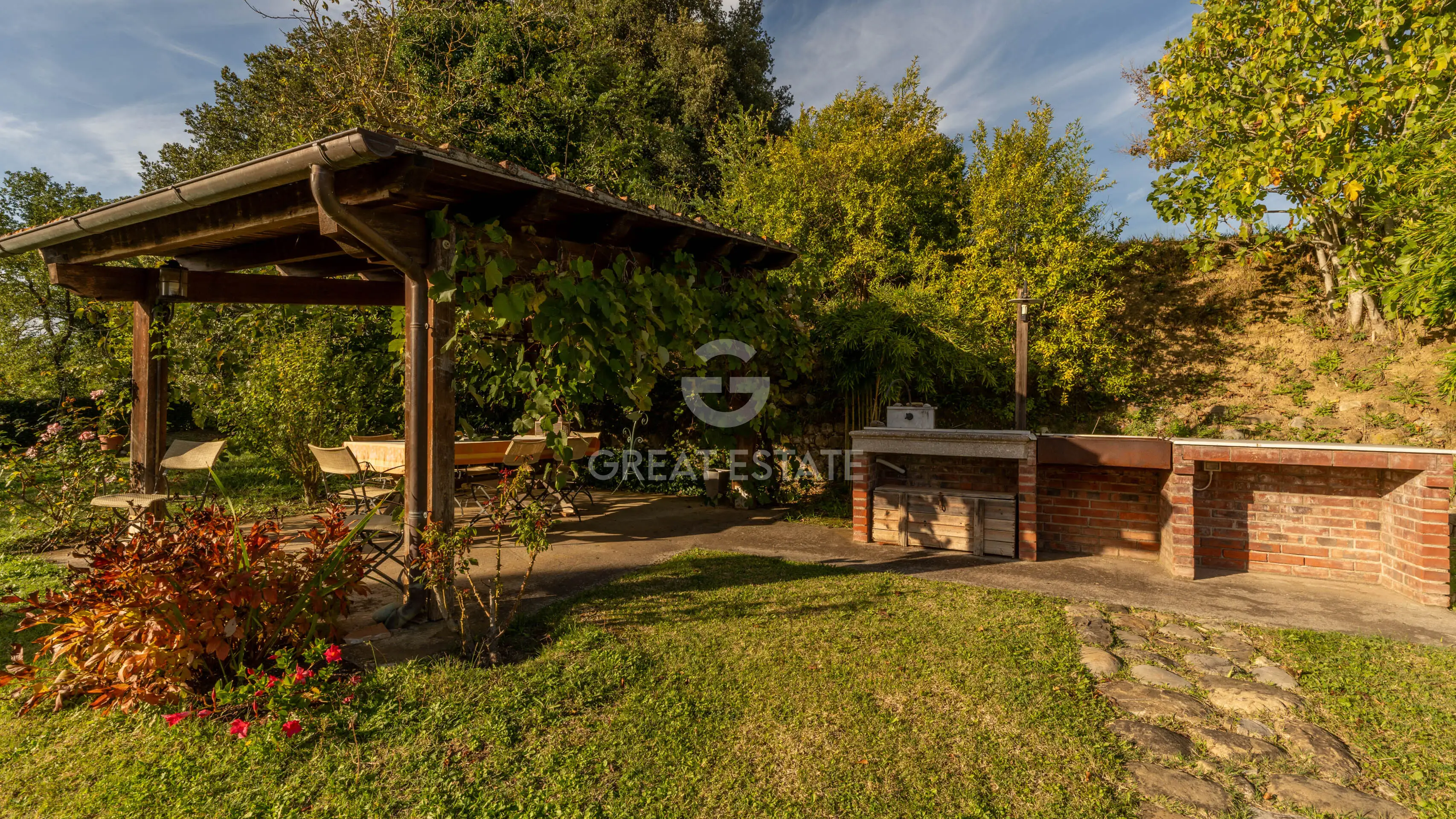 House 478m² in Italy, Perugia. Priced at 1700000€ rent photo-15