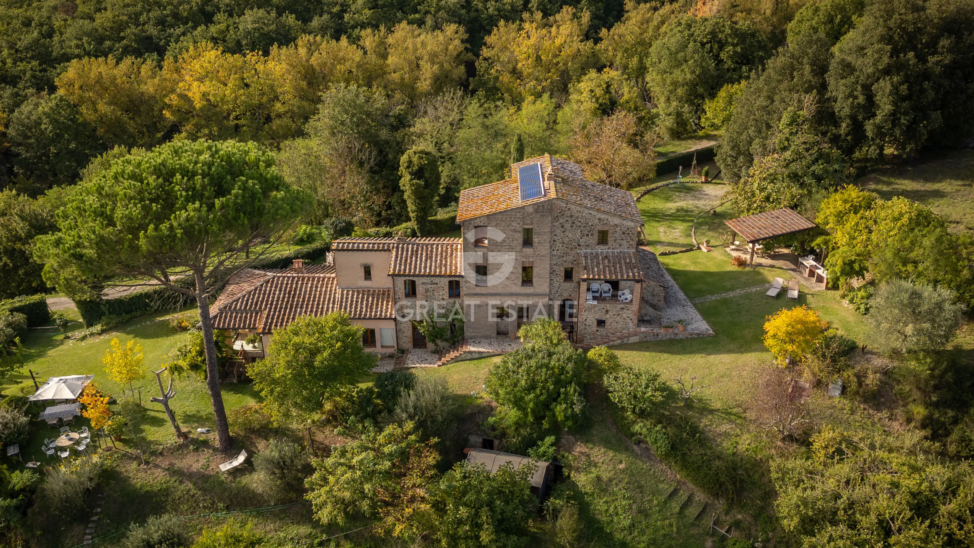 House 478m² in Italy, Perugia. Priced at 1700000€ rent photo-6