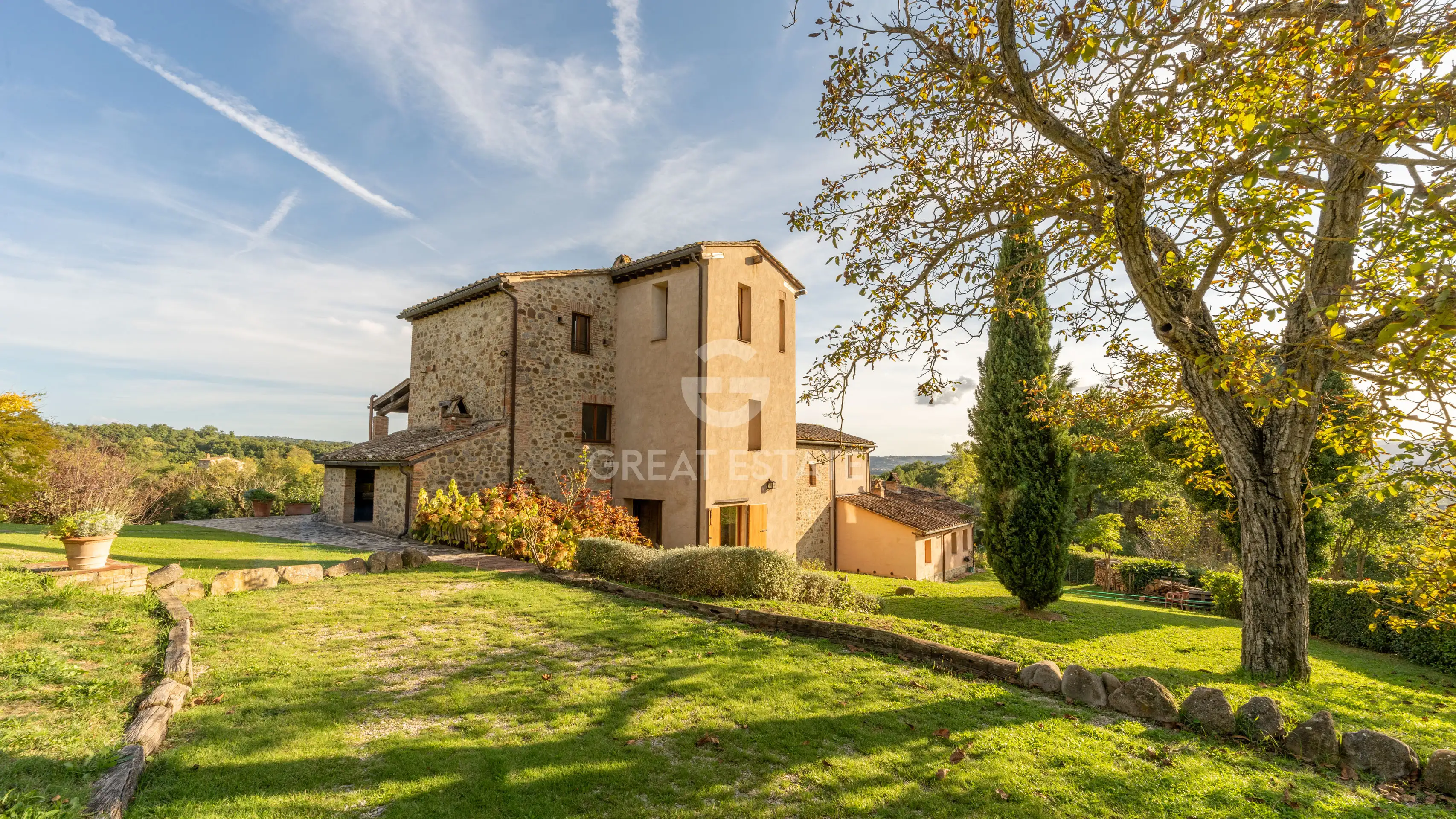 House 478m² in Italy, Perugia. Priced at 1700000€ rent photo-11