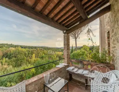 Buy in Italy for 1700000€