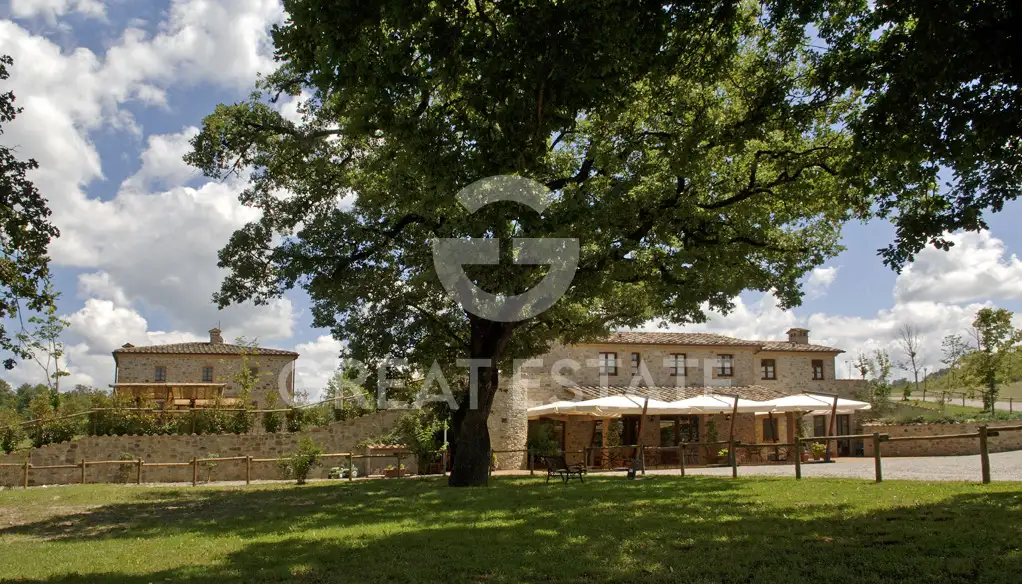 Hotels 890m² in Italy, Perugia. Priced at 1790000€ rent photo-1
