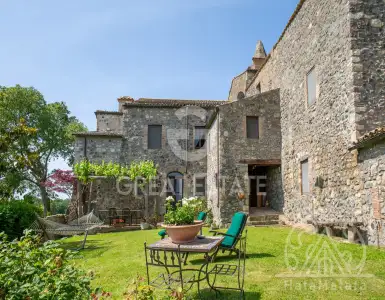 Buy in Italy for 560000€