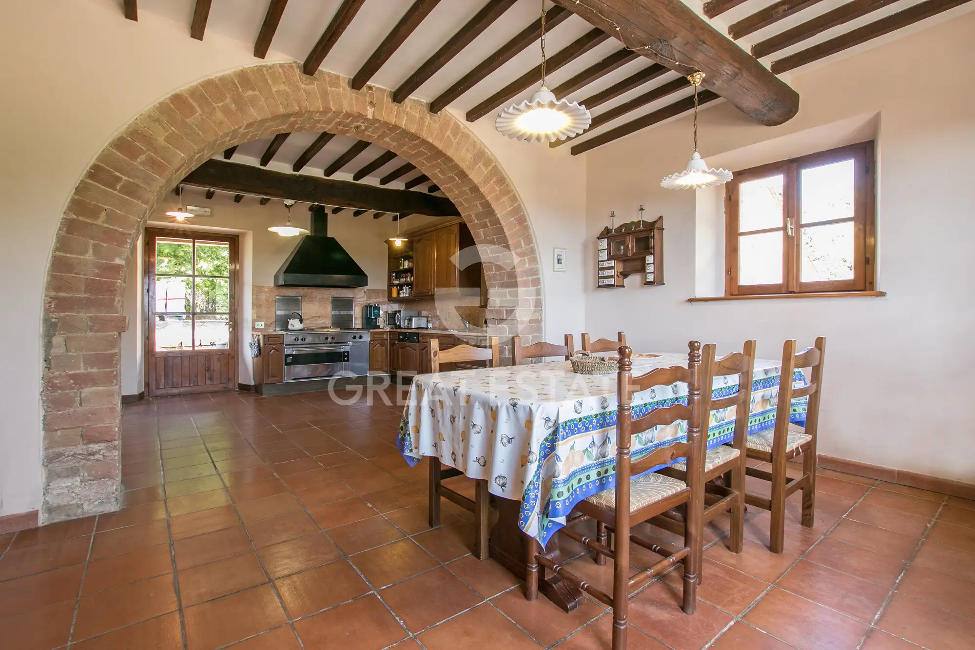 House 870m² in Italy, Siena. Priced at 2950000€ rent photo-9