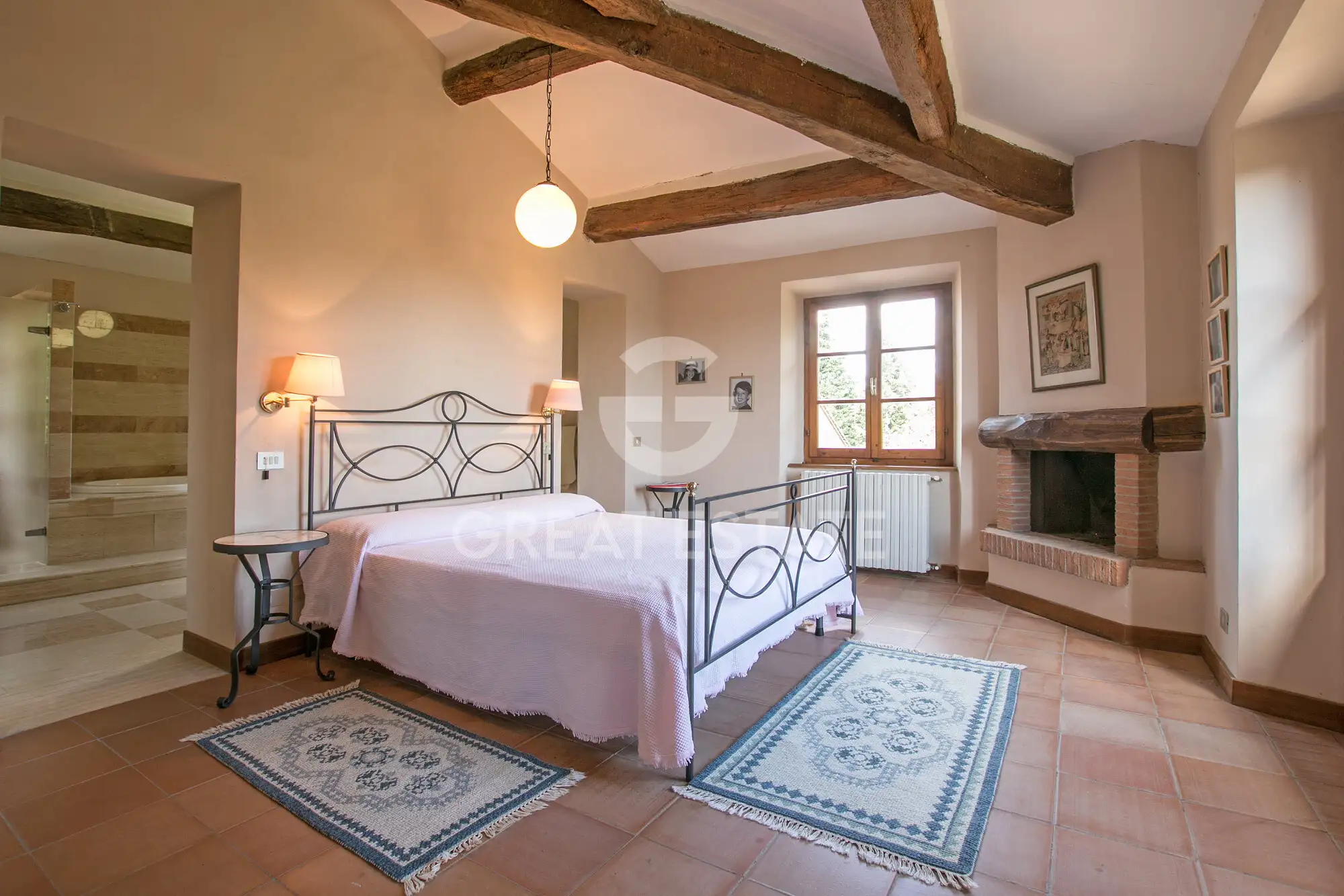 House 870m² in Italy, Siena. Priced at 2950000€ rent photo-13