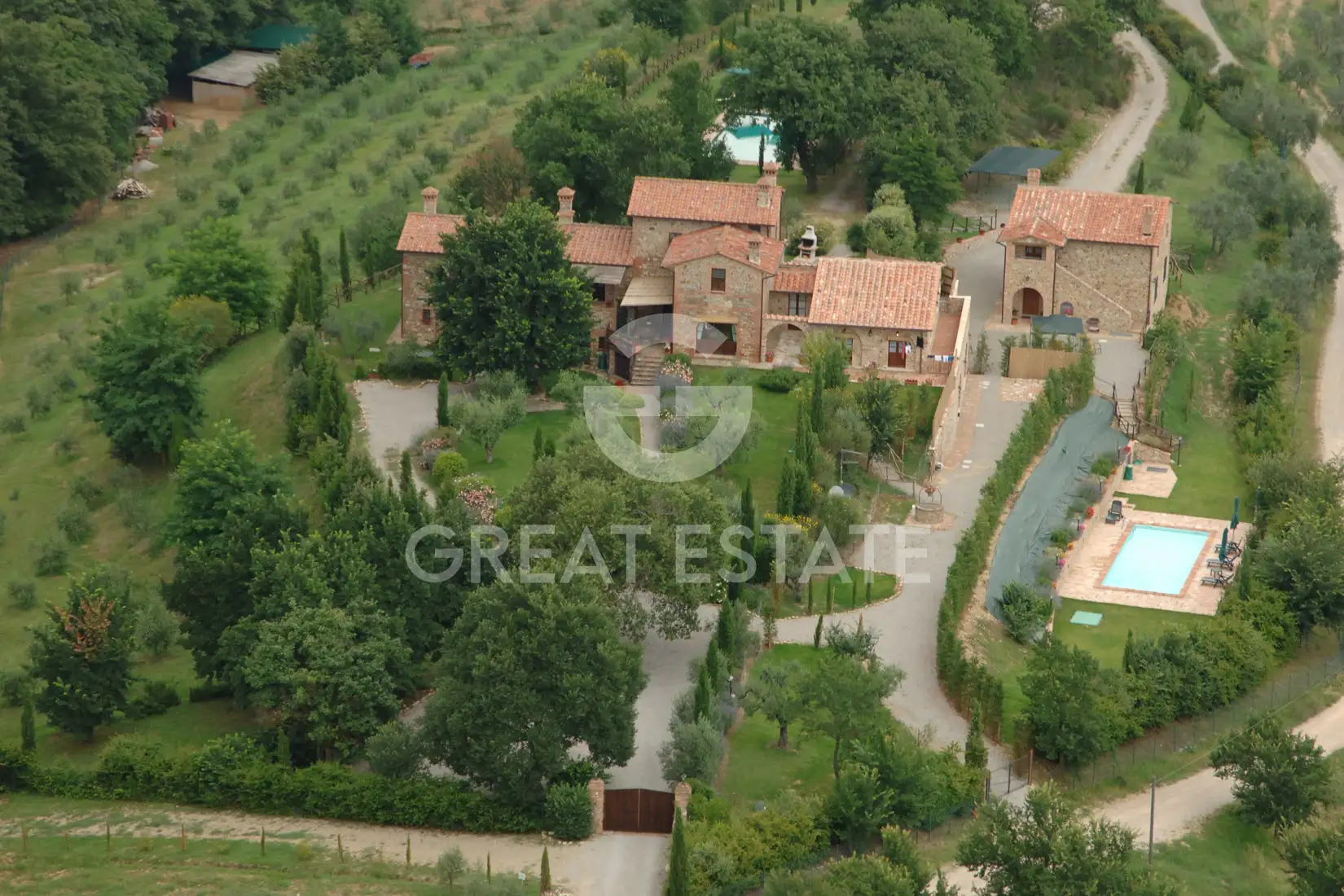 House 605m² in Italy, Perugia. Priced at 2300000€ rent photo-3