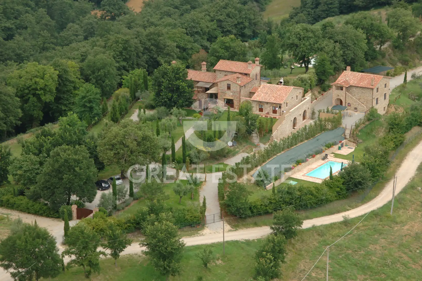 House 605m² in Italy, Perugia. Priced at 2300000€ rent photo-5