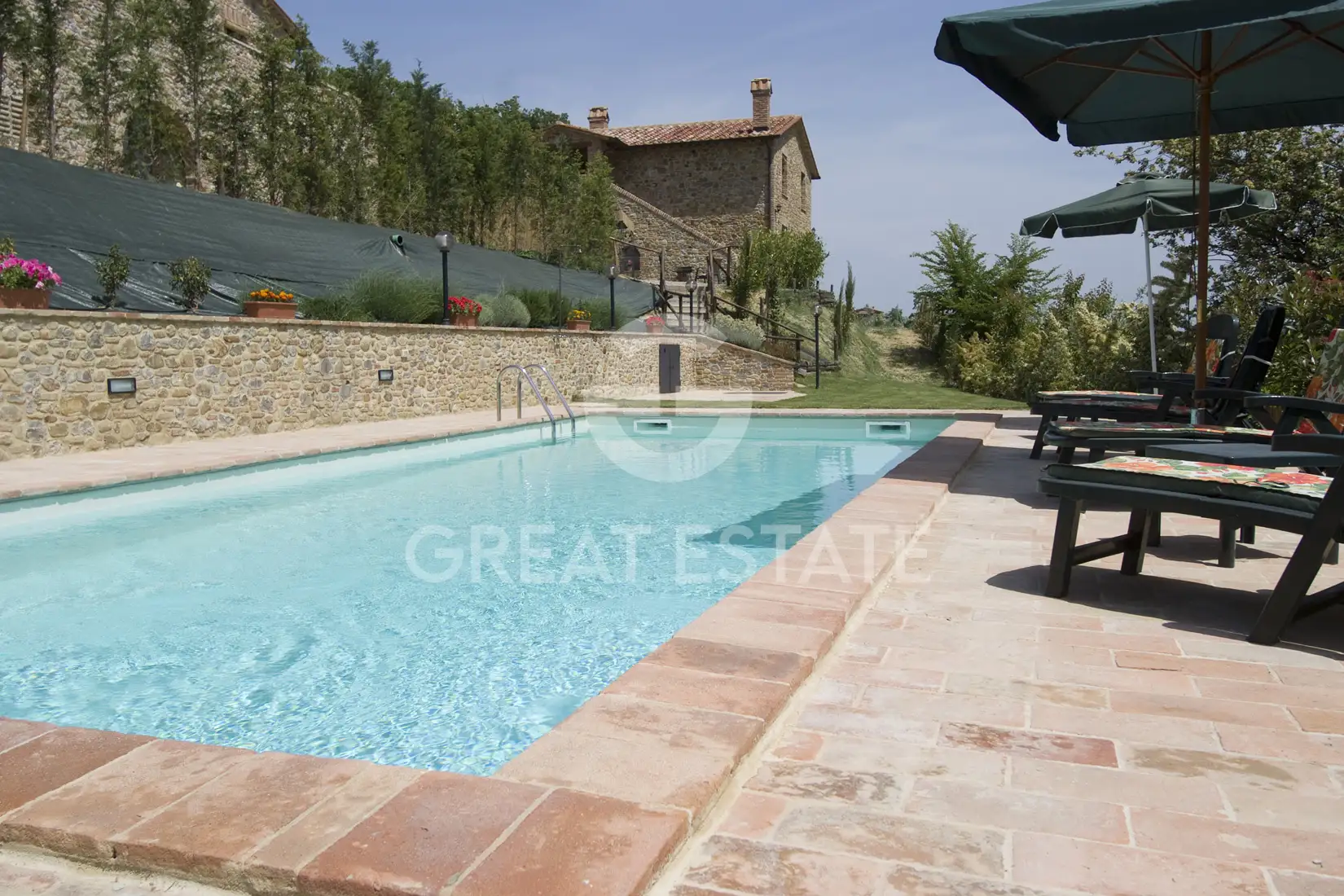 House 605m² in Italy, Perugia. Priced at 2300000€ rent photo-2