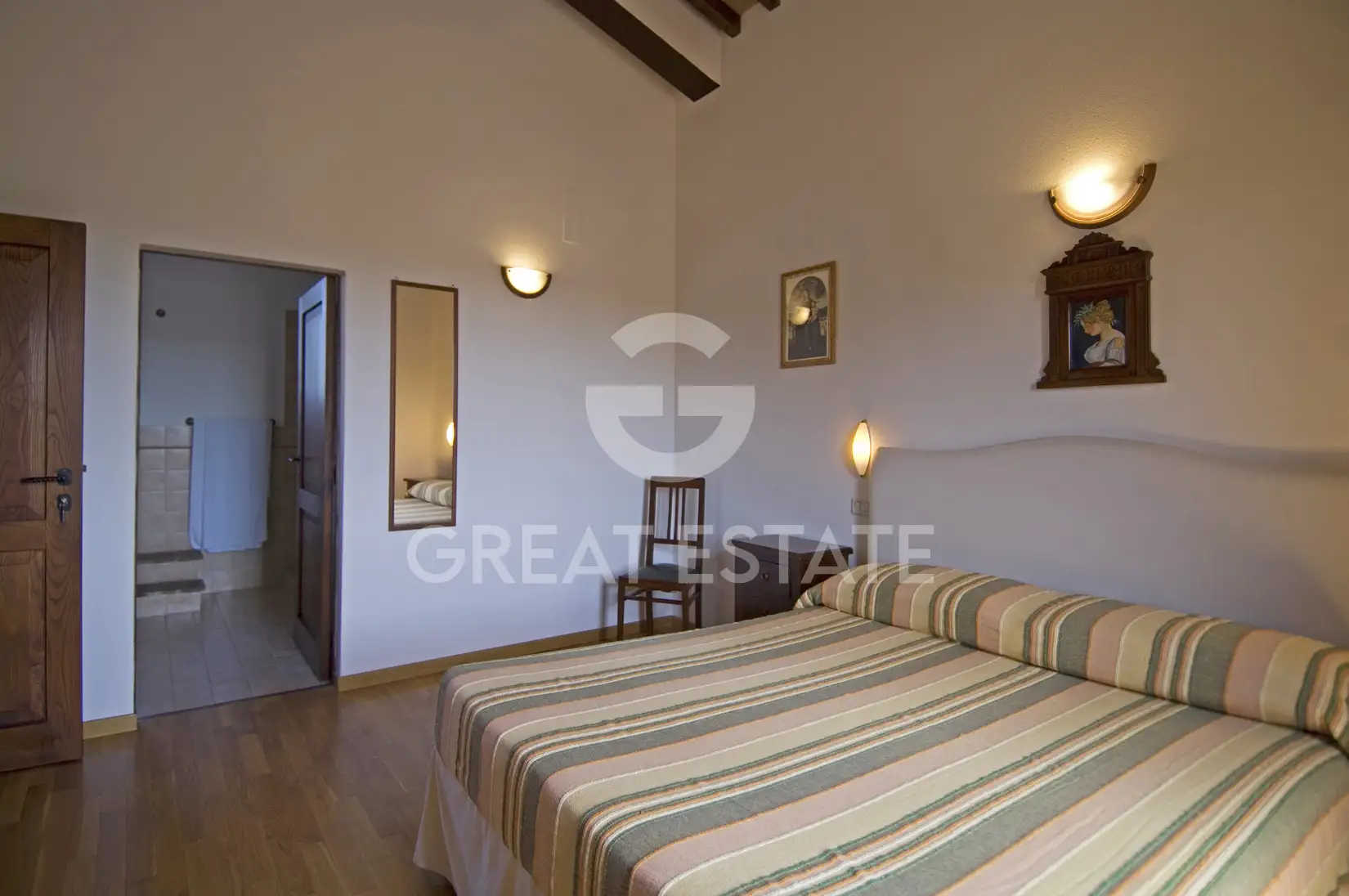 House 605m² in Italy, Perugia. Priced at 2300000€ rent photo-12