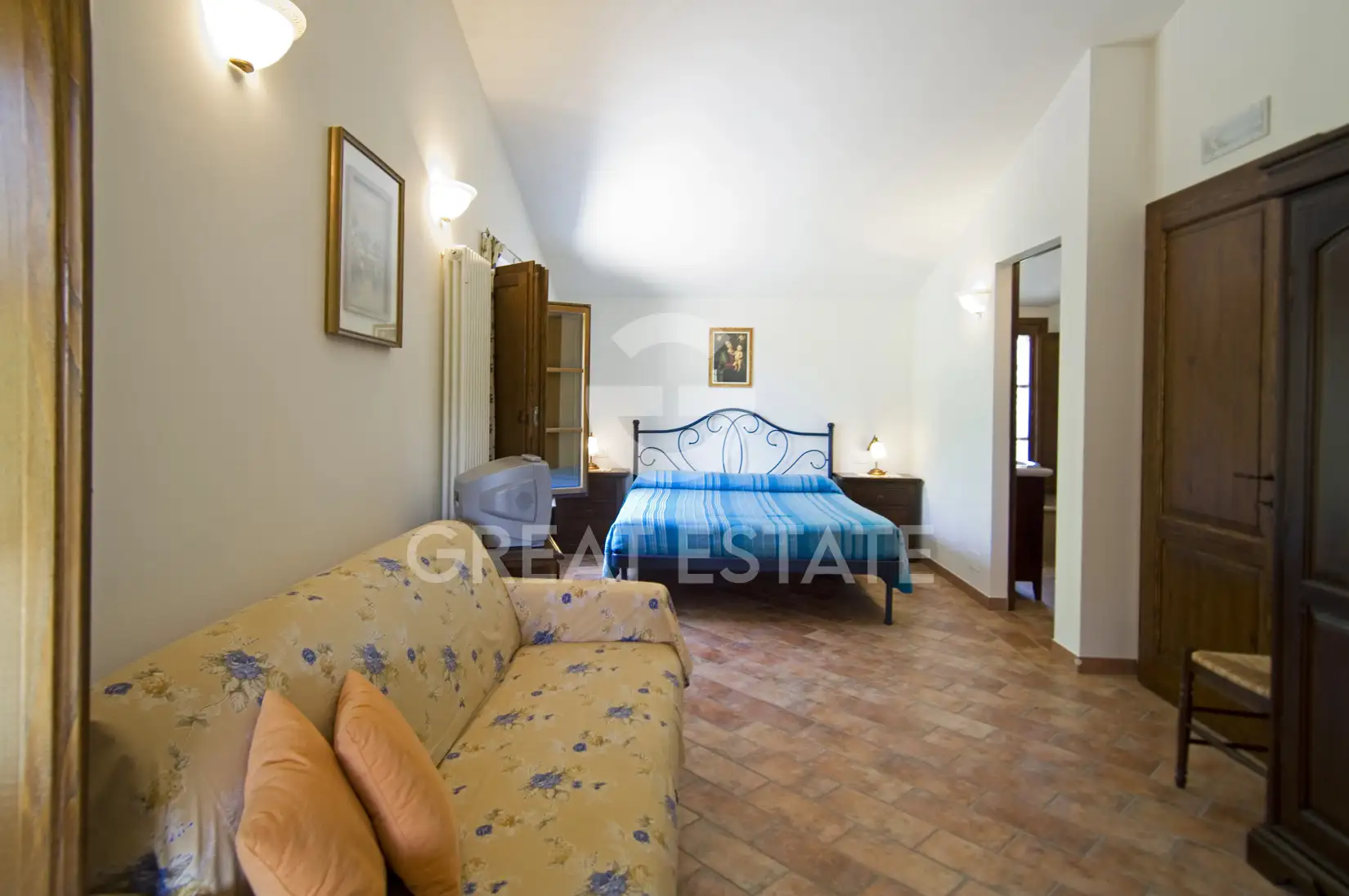 House 605m² in Italy, Perugia. Priced at 2300000€ rent photo-15