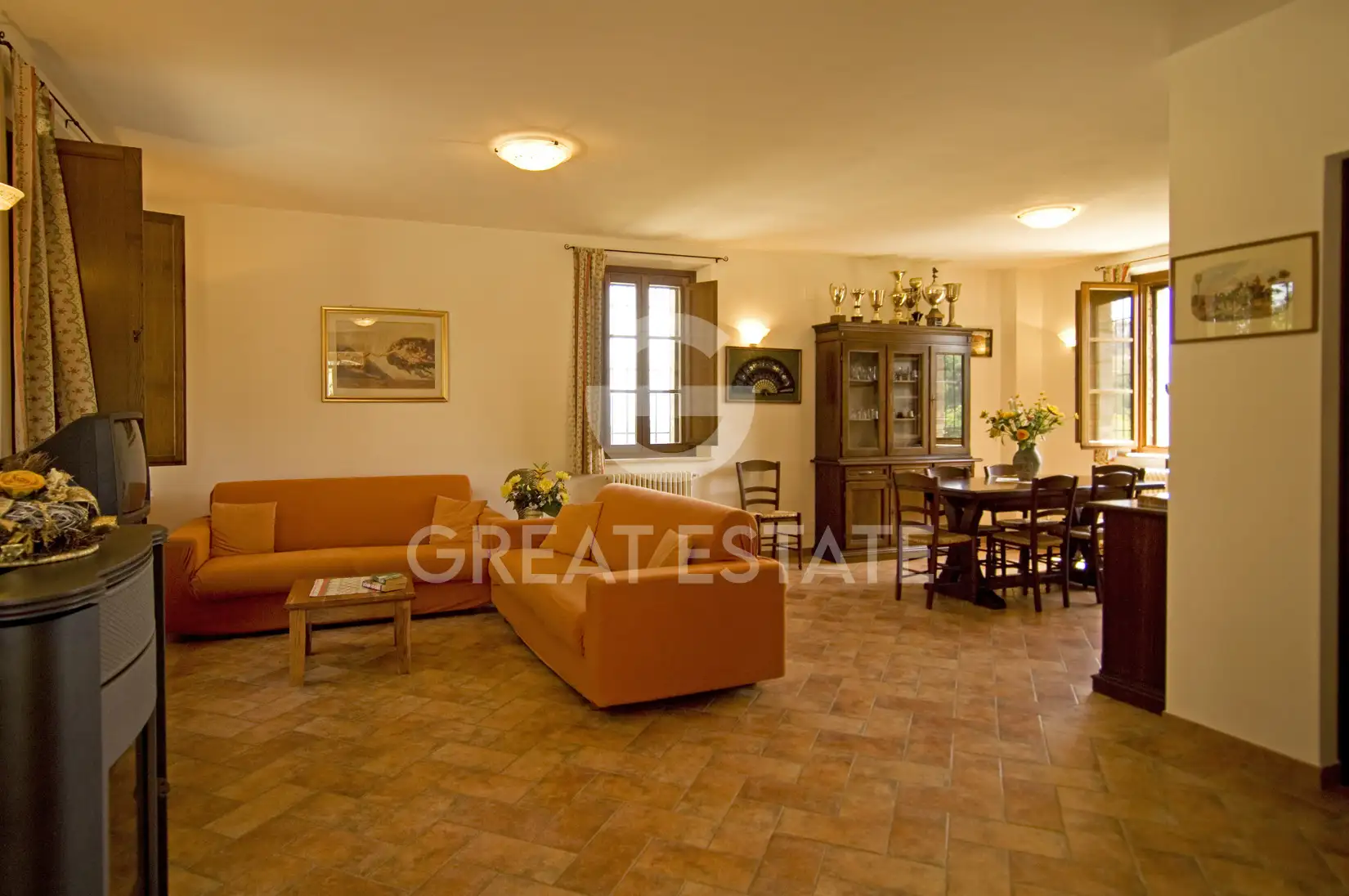House 605m² in Italy, Perugia. Priced at 2300000€ rent photo-13