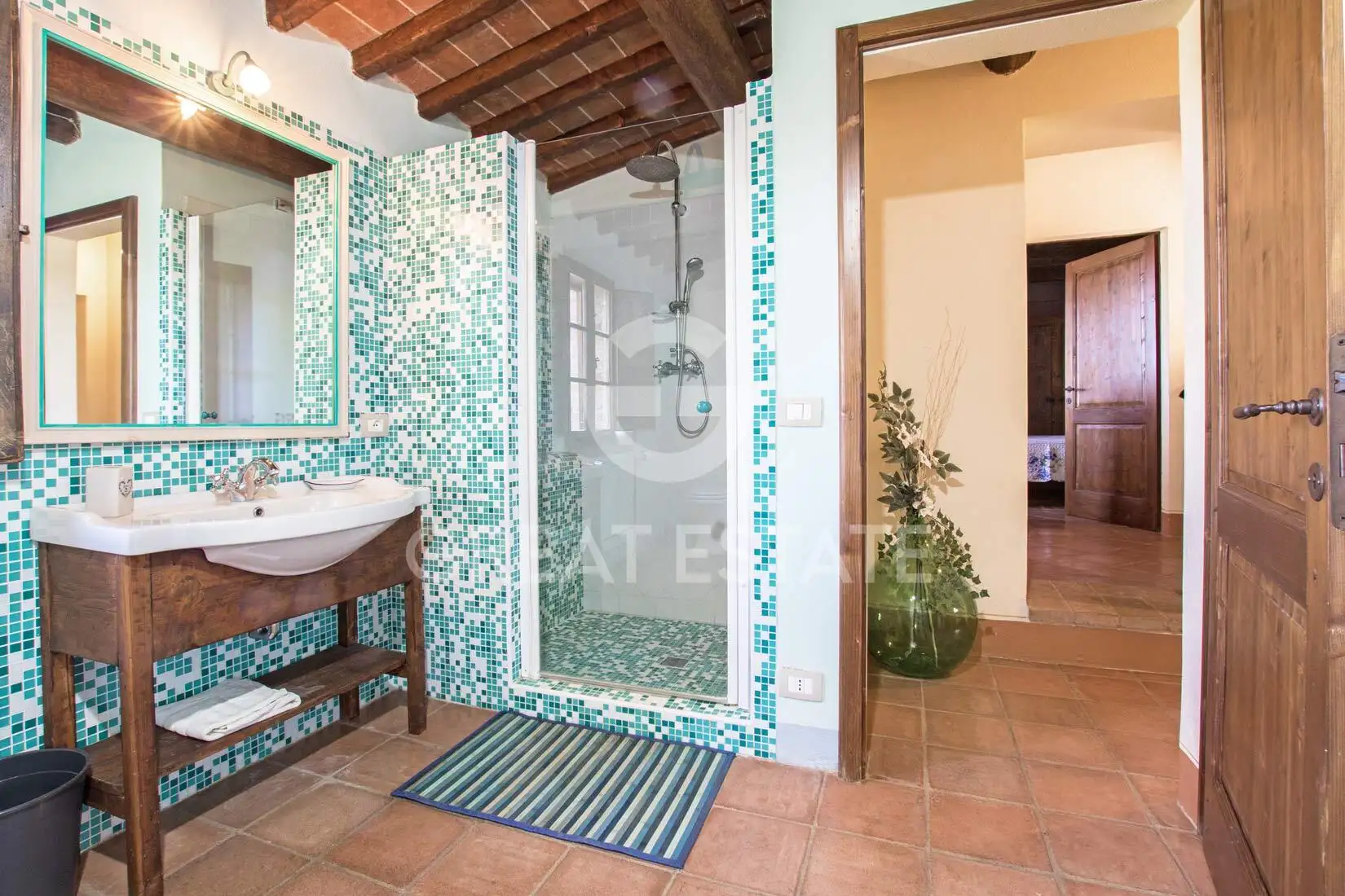 House 190m² in Italy, Arezzo. Priced at 530000€ rent photo-12