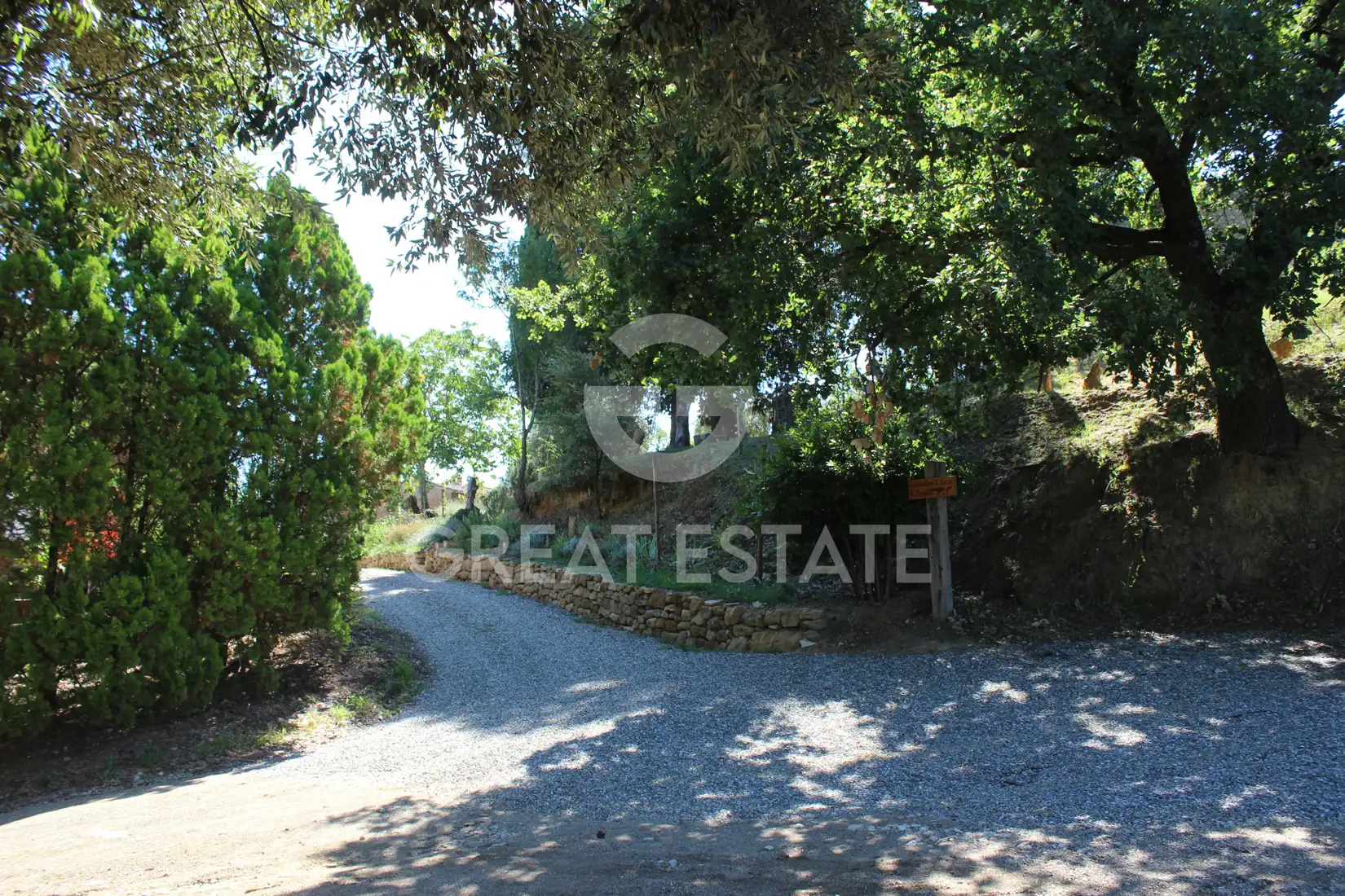 House 401m² in Italy, Siena. Priced at 500000€ rent photo-11