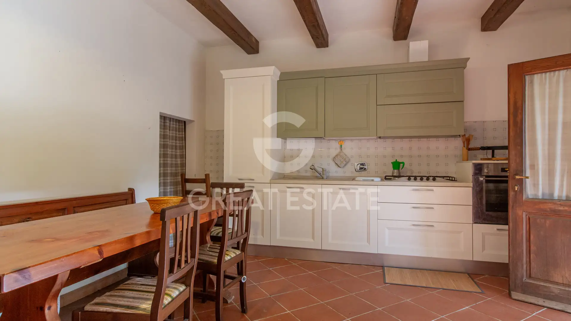 House 401m² in Italy, Siena. Priced at 500000€ rent photo-15
