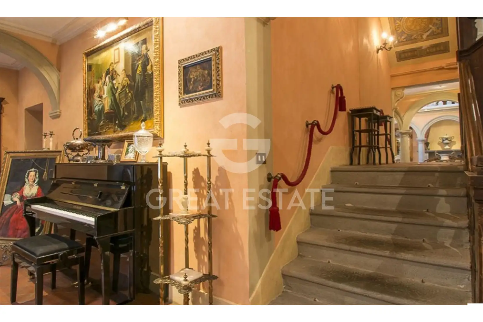 Villa 1045m² in Italy, Lucca. Priced at 3300000€ rent photo-13