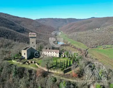 Buy in Italy for 1950000€