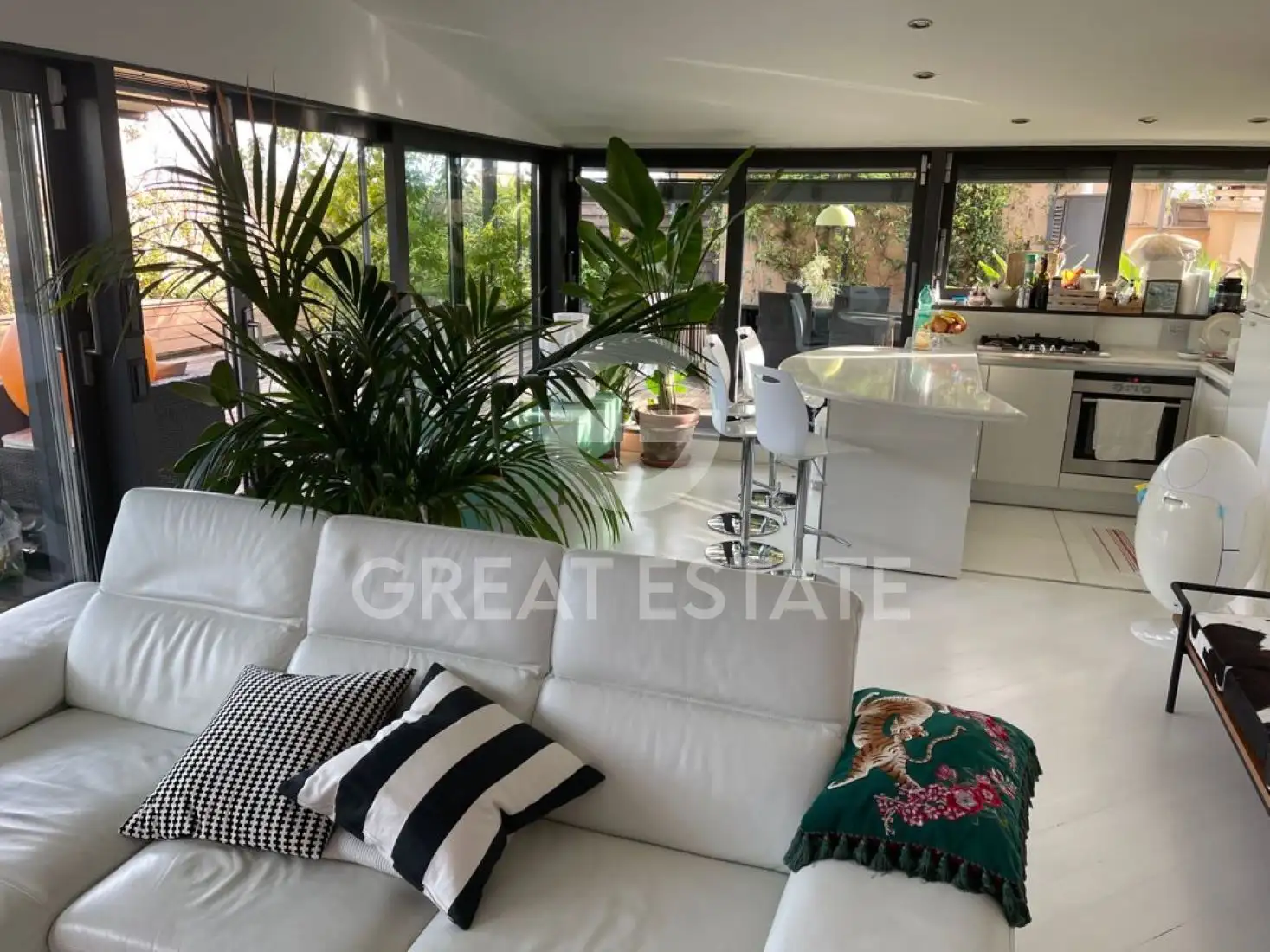 Flat 160m² in Italy, Trevignano-Romano. Priced at 800000€ rent photo-4