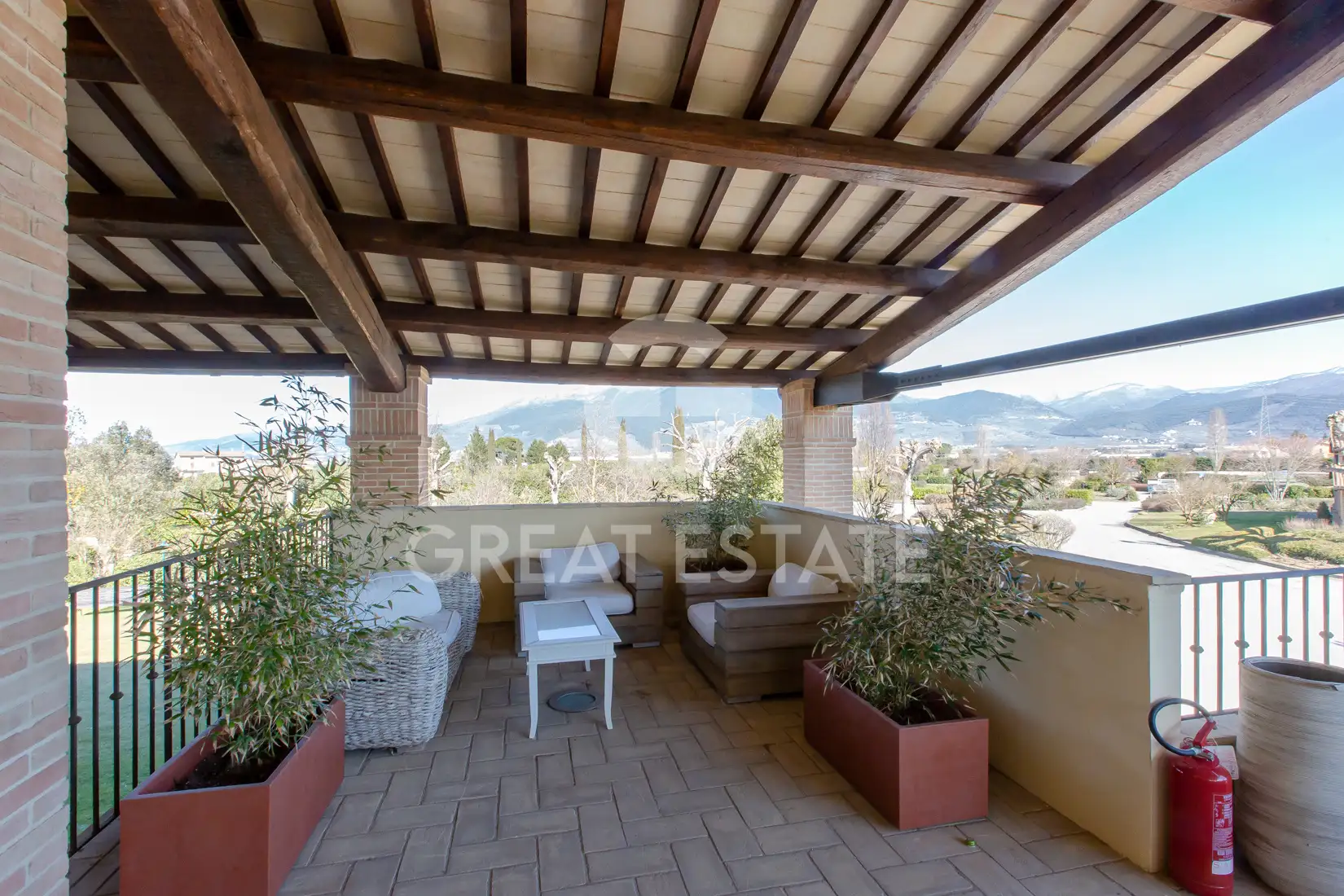 Hotels 3491m² in Italy, Perugia. Priced at 5000000€ rent photo-4