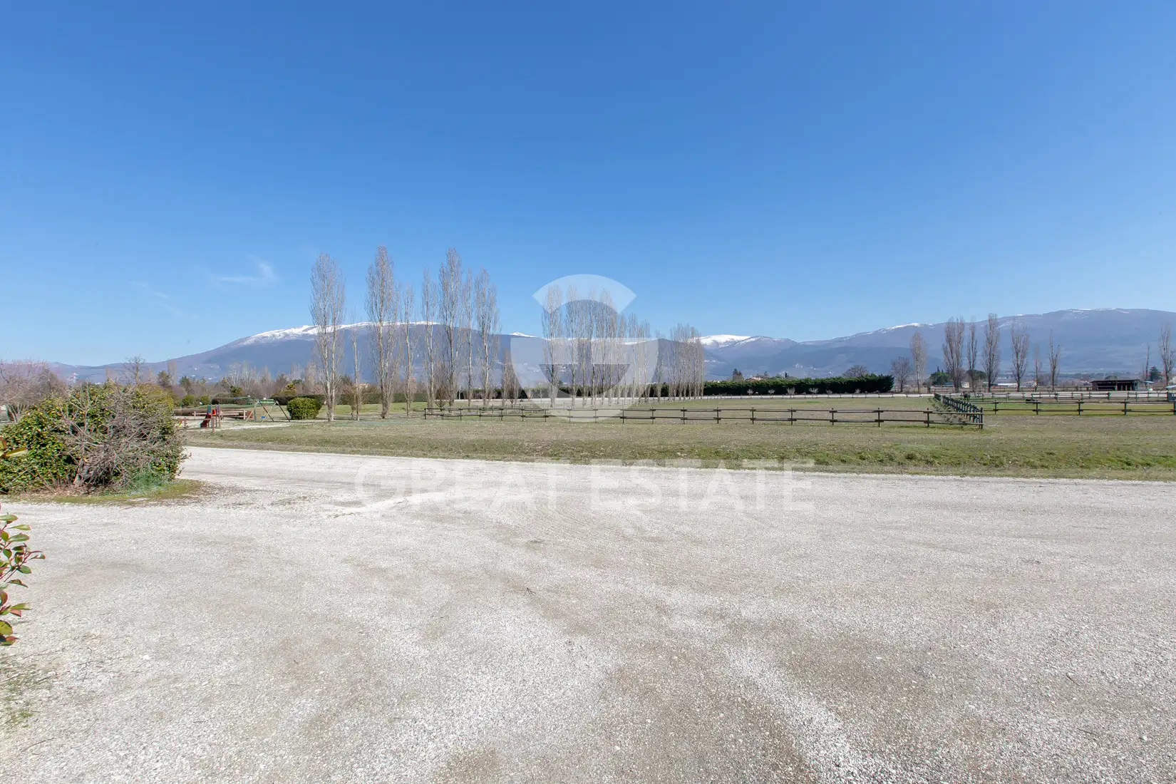 Hotels 3491m² in Italy, Perugia. Priced at 5000000€ rent photo-14