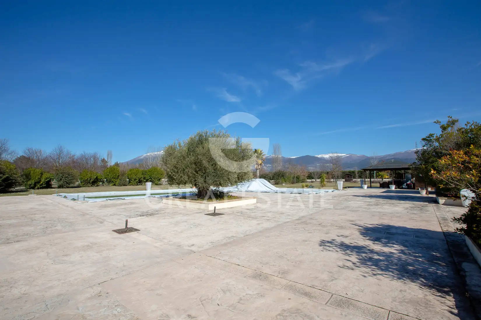 Hotels 3491m² in Italy, Perugia. Priced at 5000000€ rent photo-13