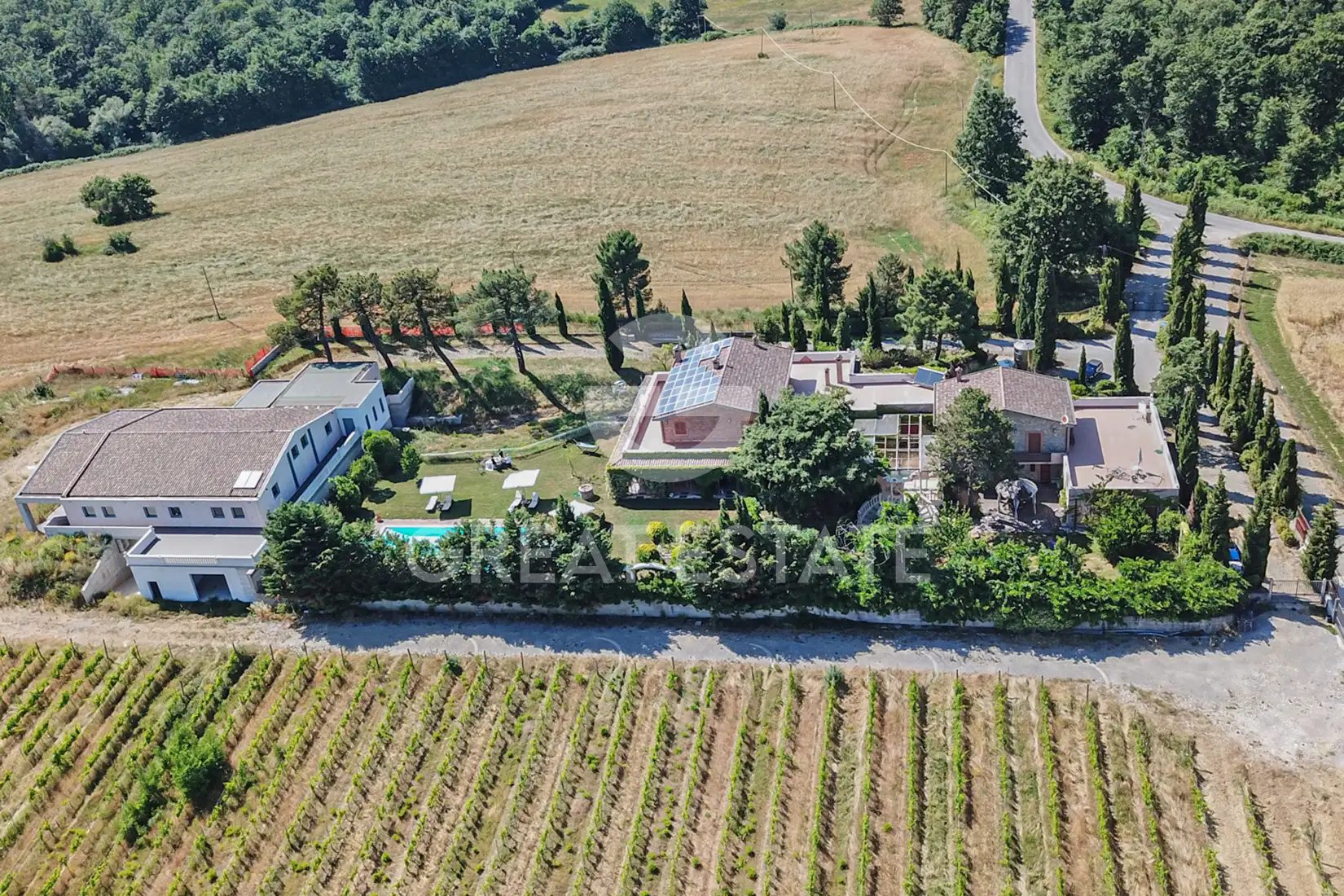 House 2450m² in Italy, Terney. Priced at 1950000€ rent photo-1