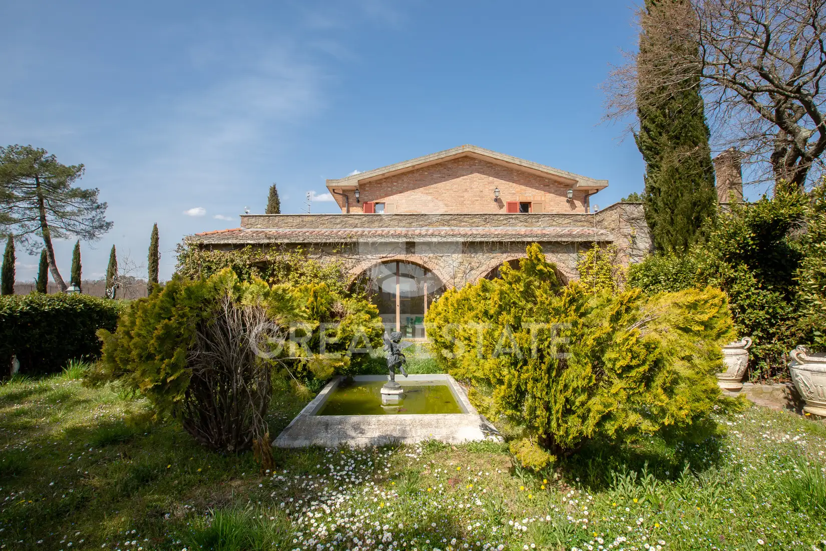 House 2450m² in Italy, Terney. Priced at 1950000€ rent photo-8