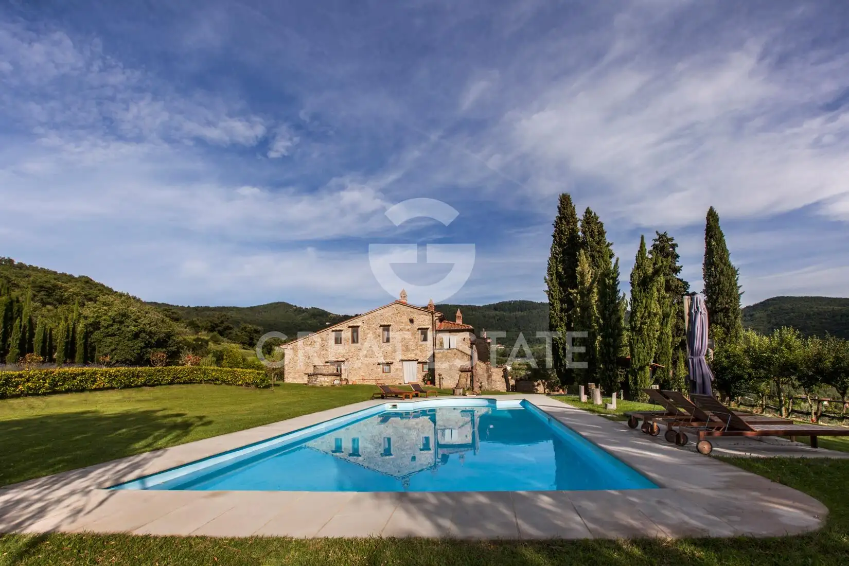 House 510m² in Italy, Arezzo. Priced at 2700000€ rent photo-1