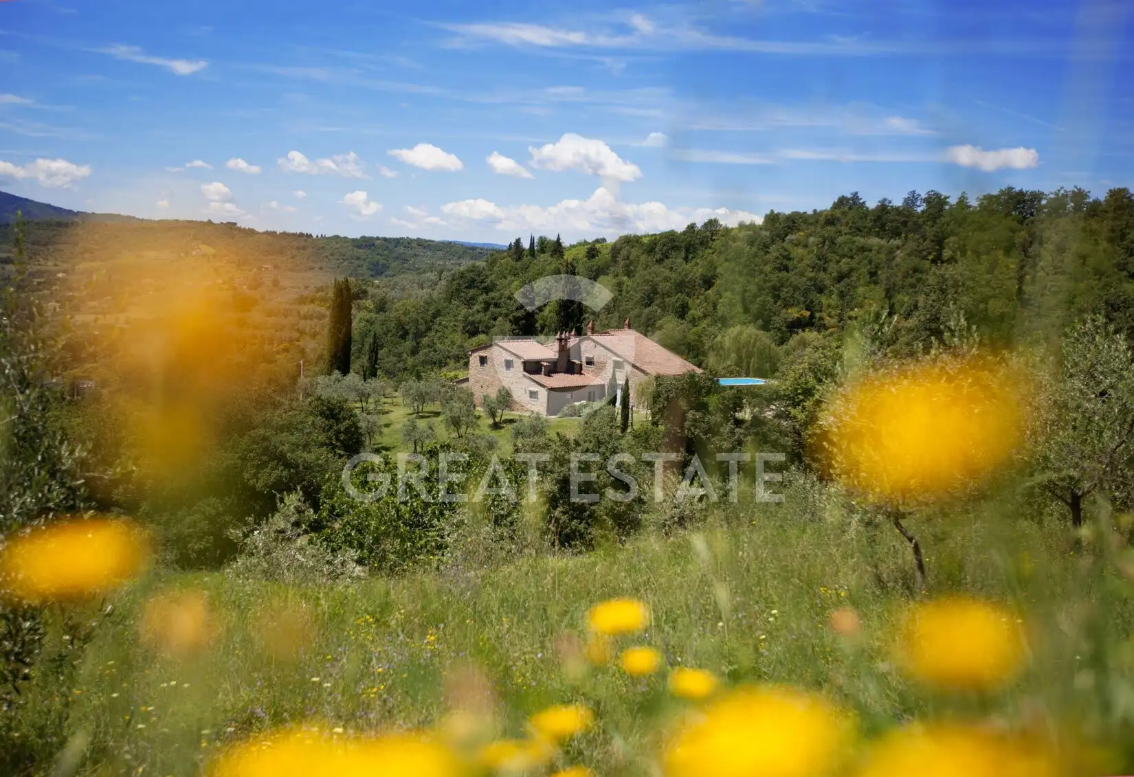House 510m² in Italy, Arezzo. Priced at 2700000€ rent photo-2
