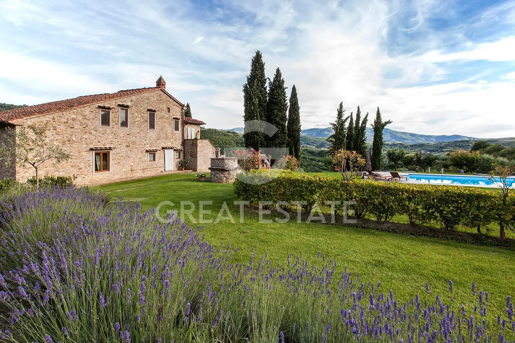 House 510m² in Italy, Arezzo. Priced at 2700000€ rent photo-4