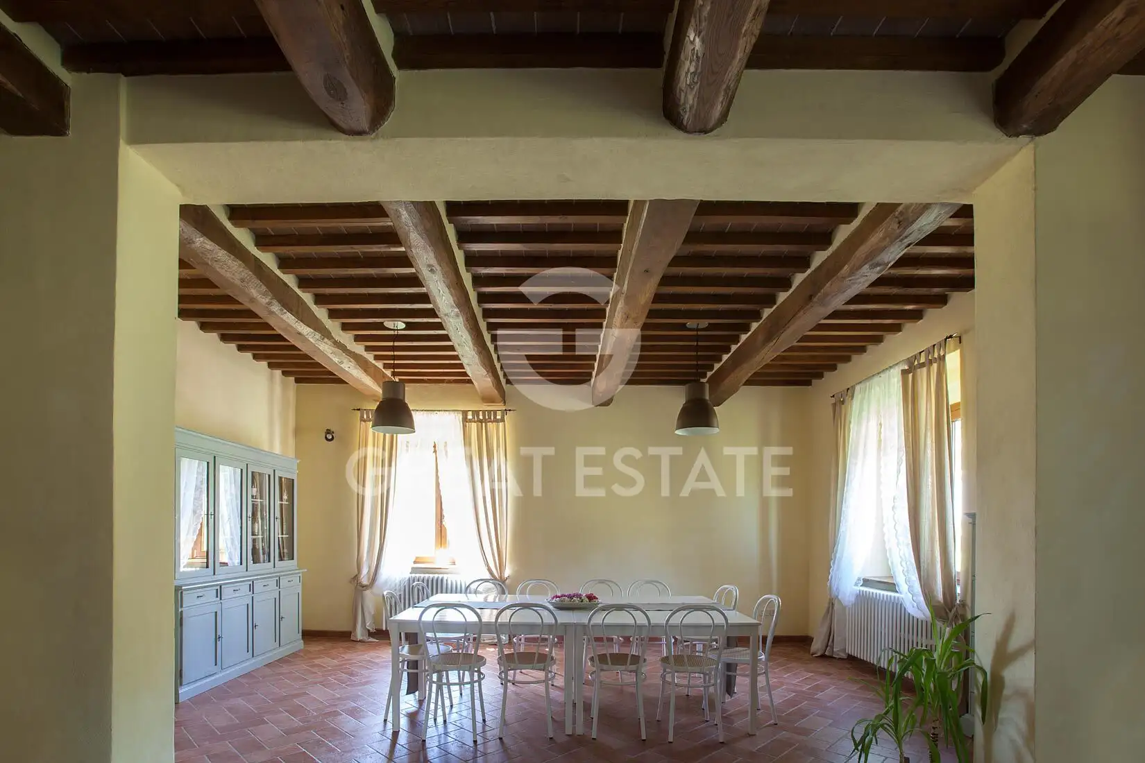 House 510m² in Italy, Arezzo. Priced at 2700000€ rent photo-11