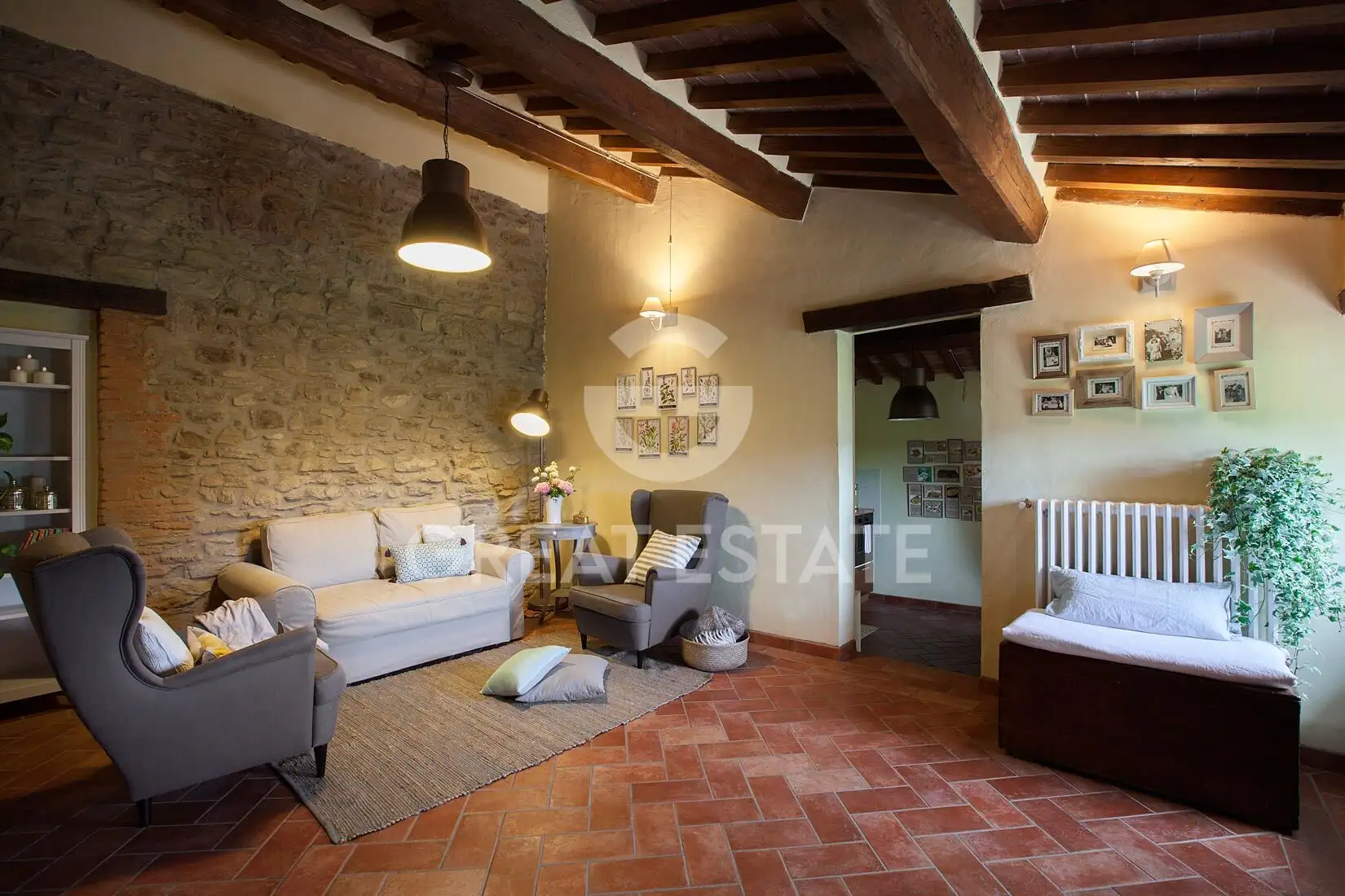 House 510m² in Italy, Arezzo. Priced at 2700000€ rent photo-14