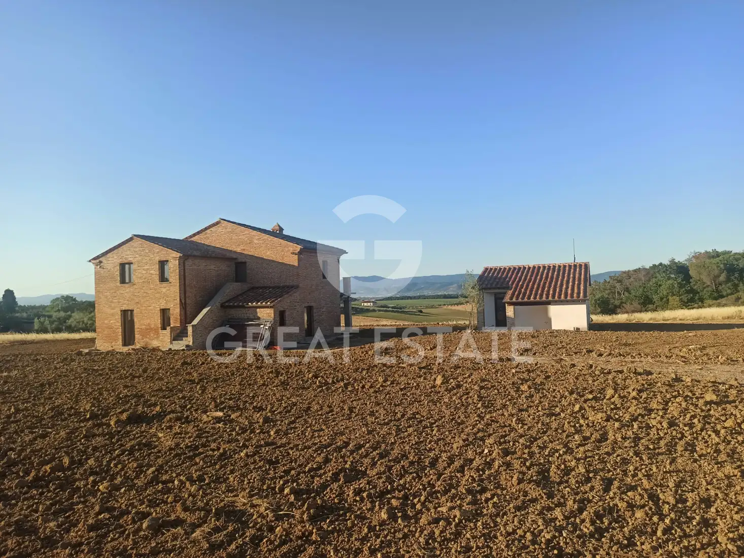 House 395m² in Italy, Perugia. Priced at 645000€ rent photo-2
