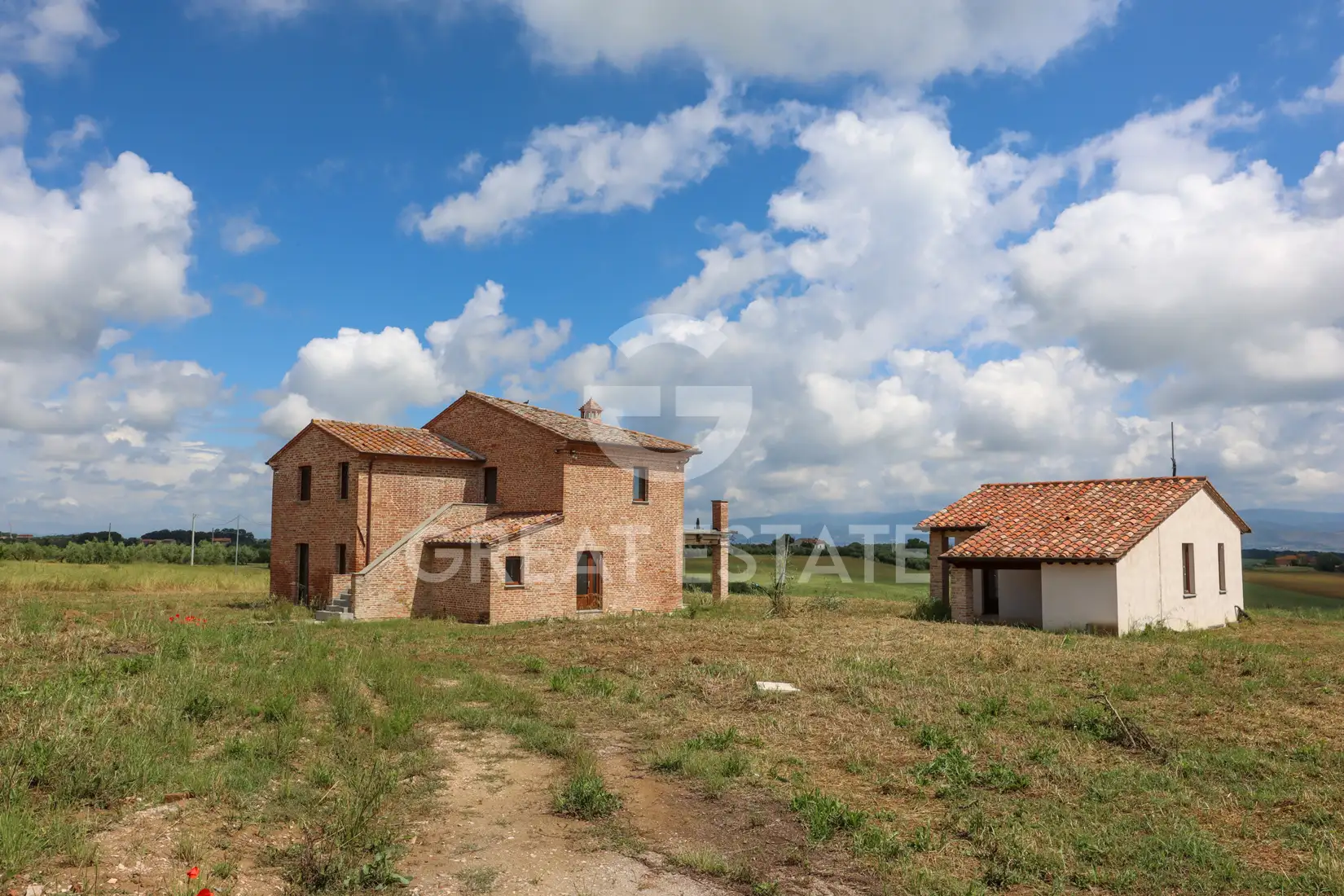 House 395m² in Italy, Perugia. Priced at 645000€ rent photo-6