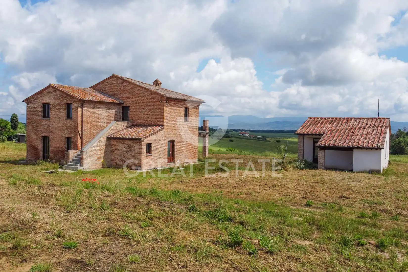 House 395m² in Italy, Perugia. Priced at 645000€ rent photo-7