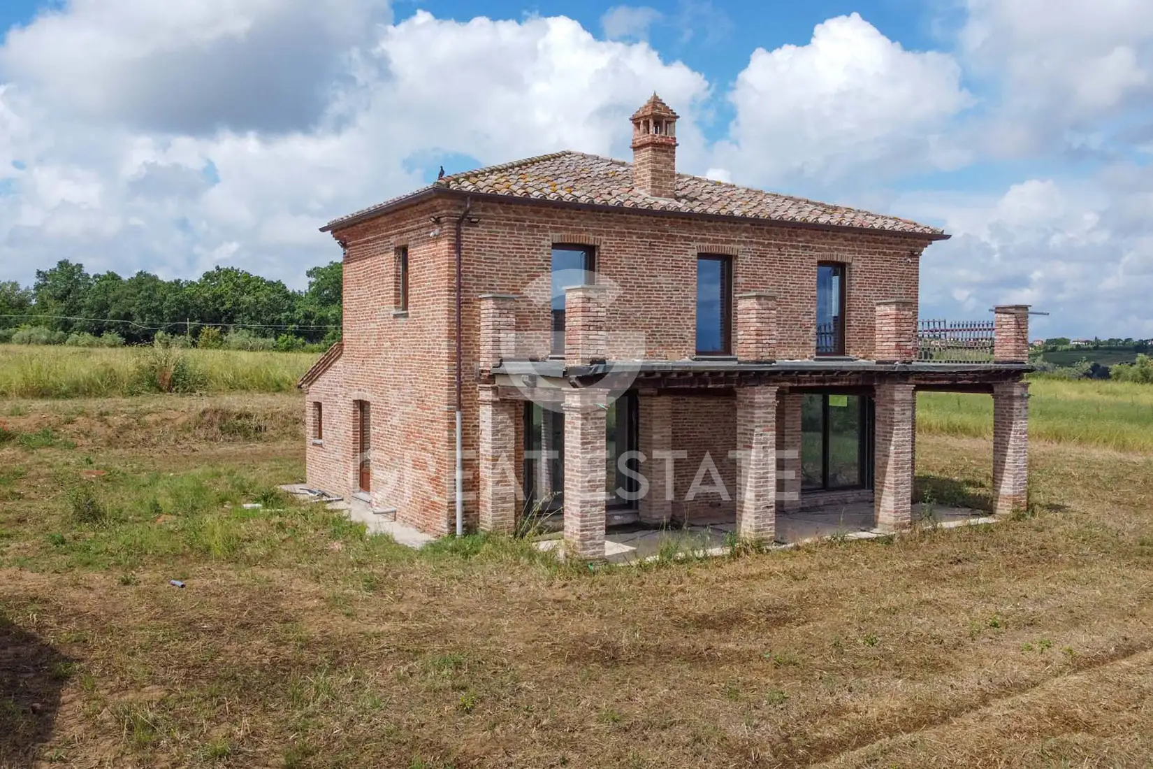 House 395m² in Italy, Perugia. Priced at 645000€ rent photo-8