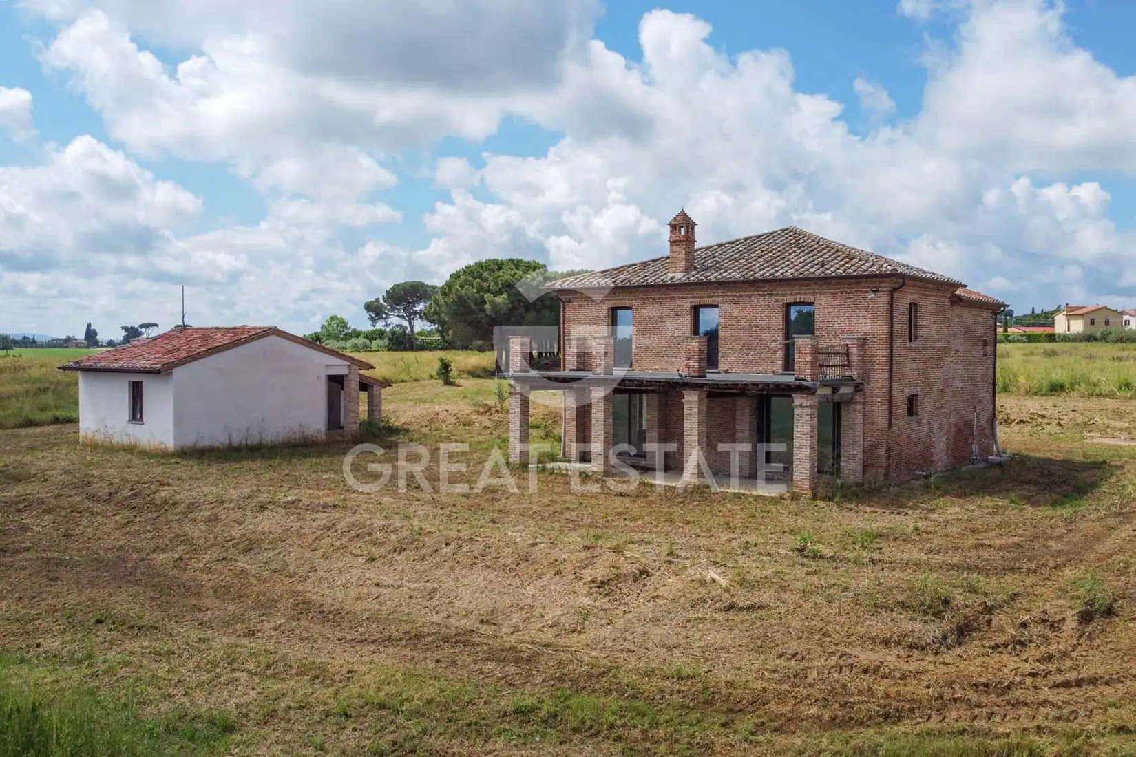 House 395m² in Italy, Perugia. Priced at 645000€ rent photo-9