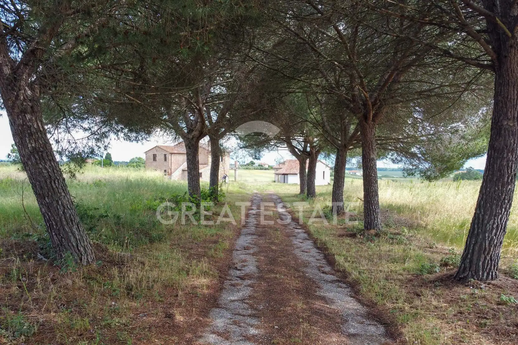 House 395m² in Italy, Perugia. Priced at 645000€ rent photo-14