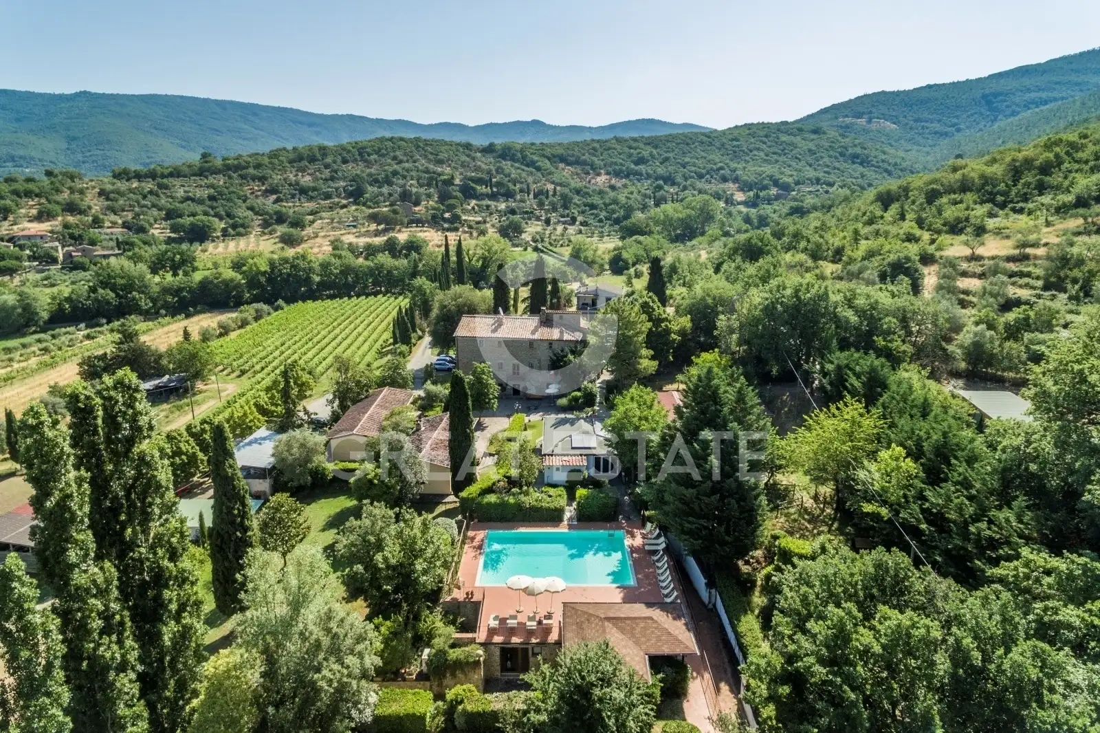 House 2389m² in Italy, Perugia. Priced at 1950000€ rent photo-2