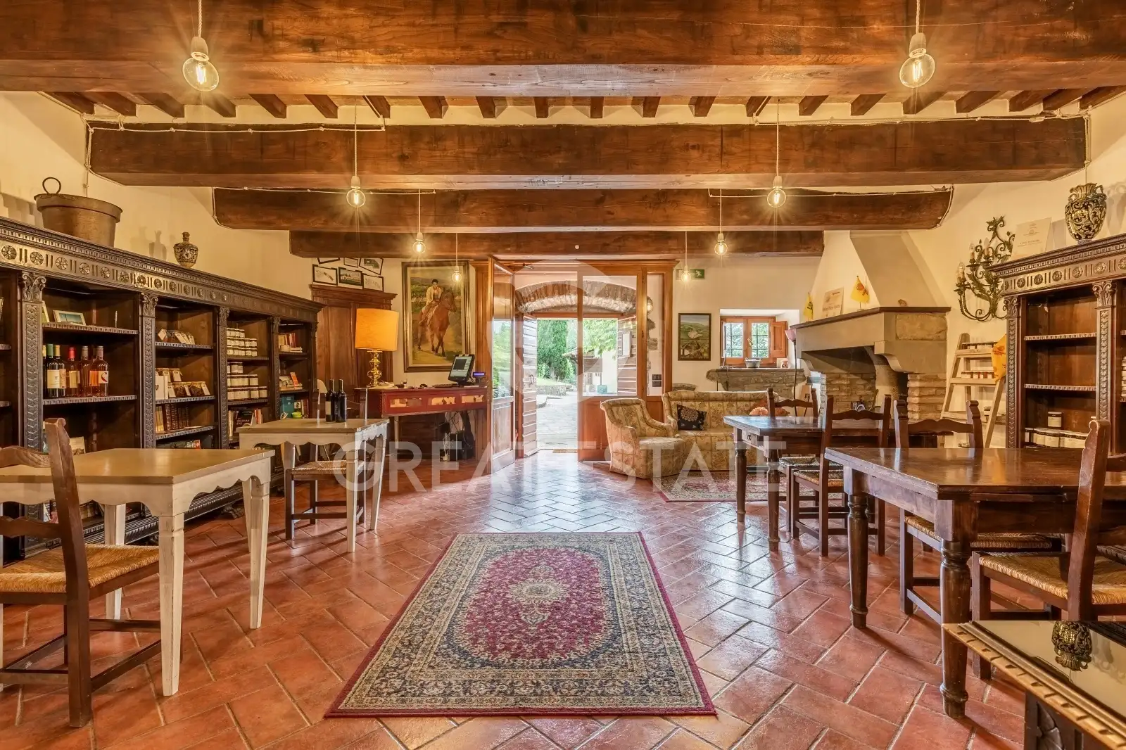 House 2389m² in Italy, Perugia. Priced at 1950000€ rent photo-3