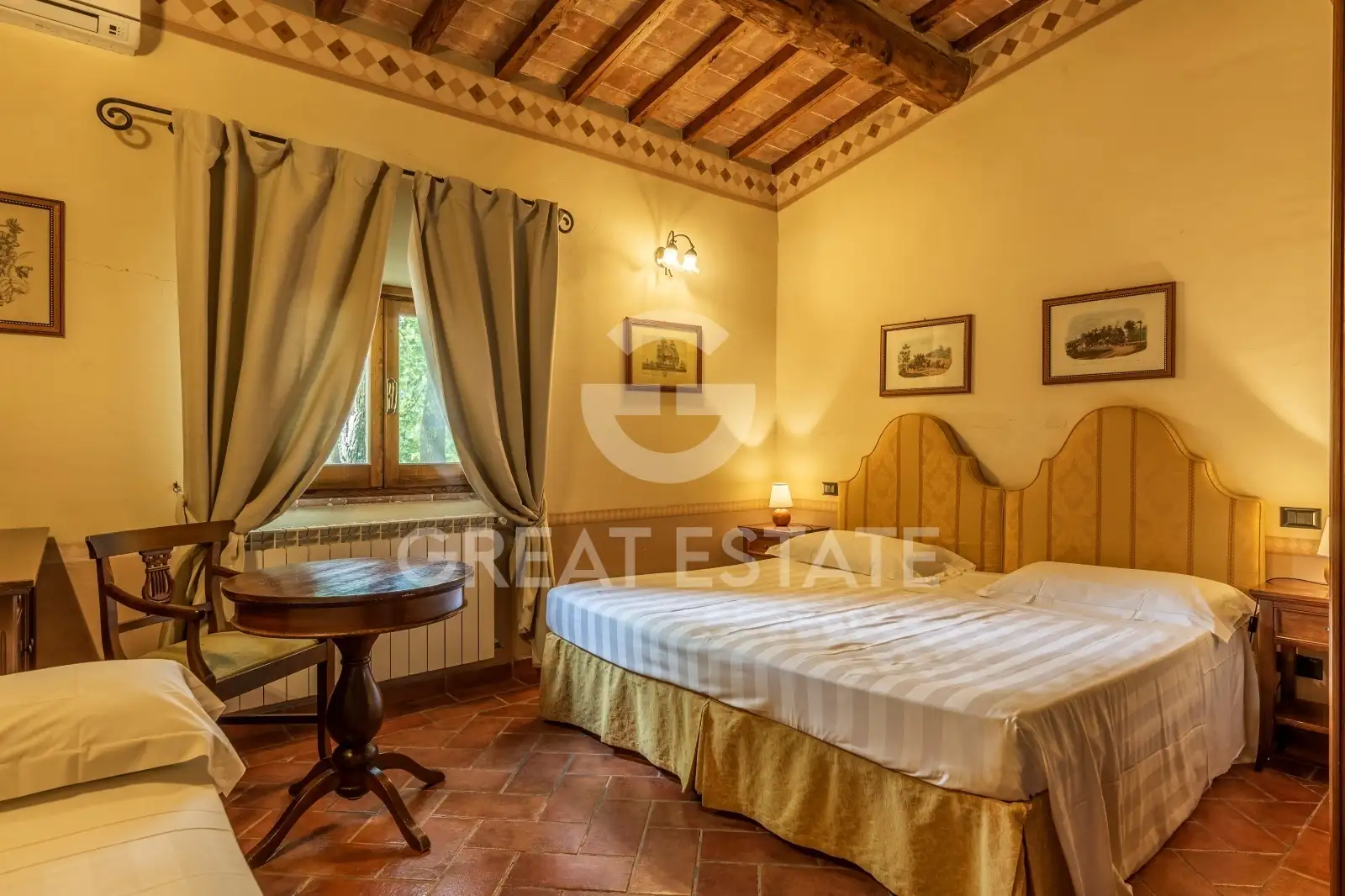 House 2389m² in Italy, Perugia. Priced at 1950000€ rent photo-8