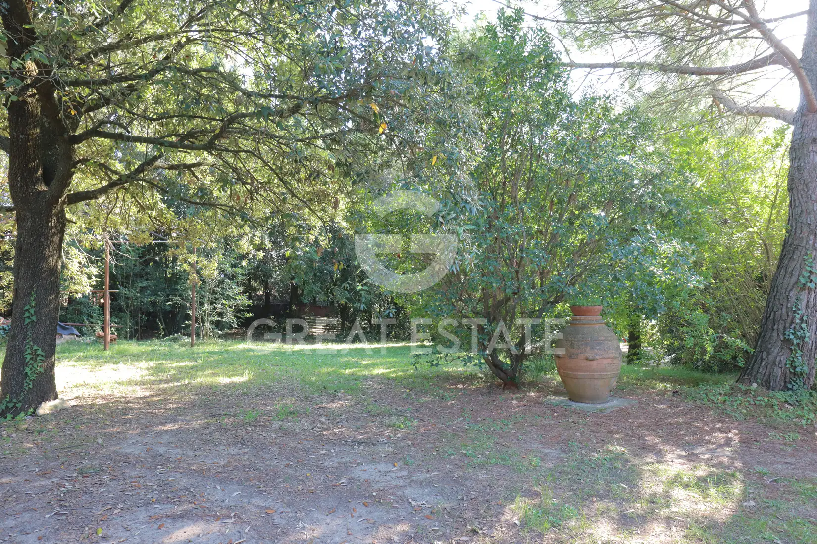 House 654m² in Italy, Perugia. Priced at 995000€ rent photo-10
