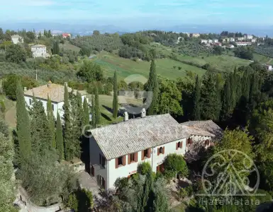 Buy in Italy for 995000€