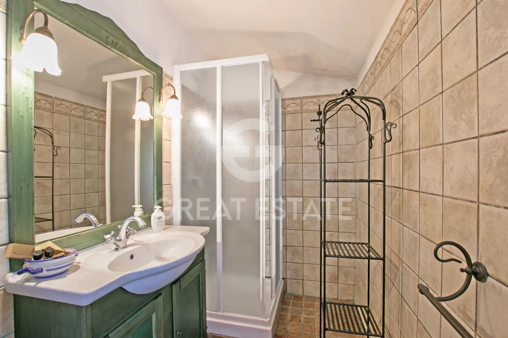 House 489m² in Italy, Siena. Priced at 1350000€ rent photo-12