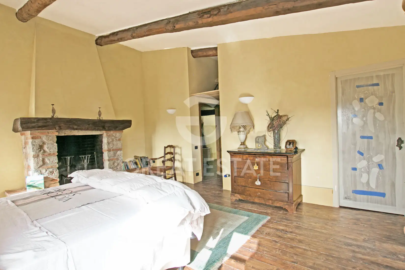 House 489m² in Italy, Siena. Priced at 1350000€ rent photo-11