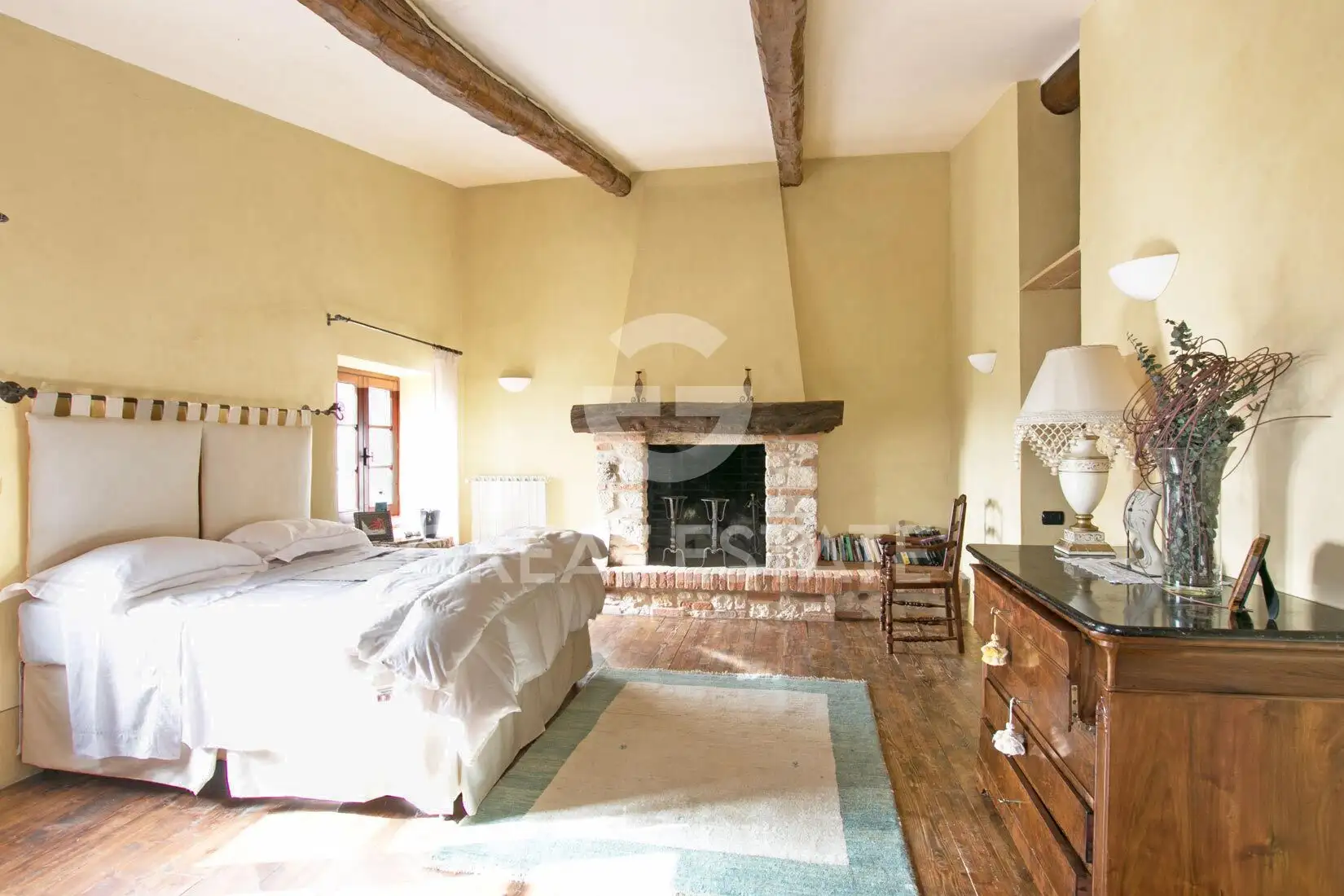 House 489m² in Italy, Siena. Priced at 1350000€ rent photo-9