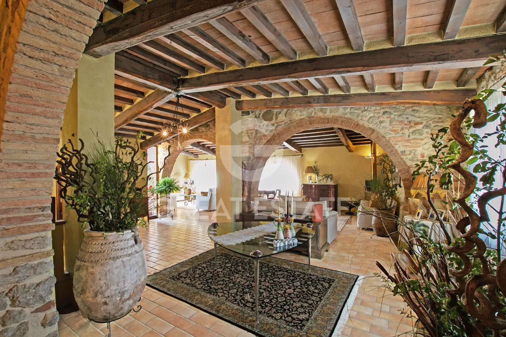 House 489m² in Italy, Siena. Priced at 1350000€ rent photo-11